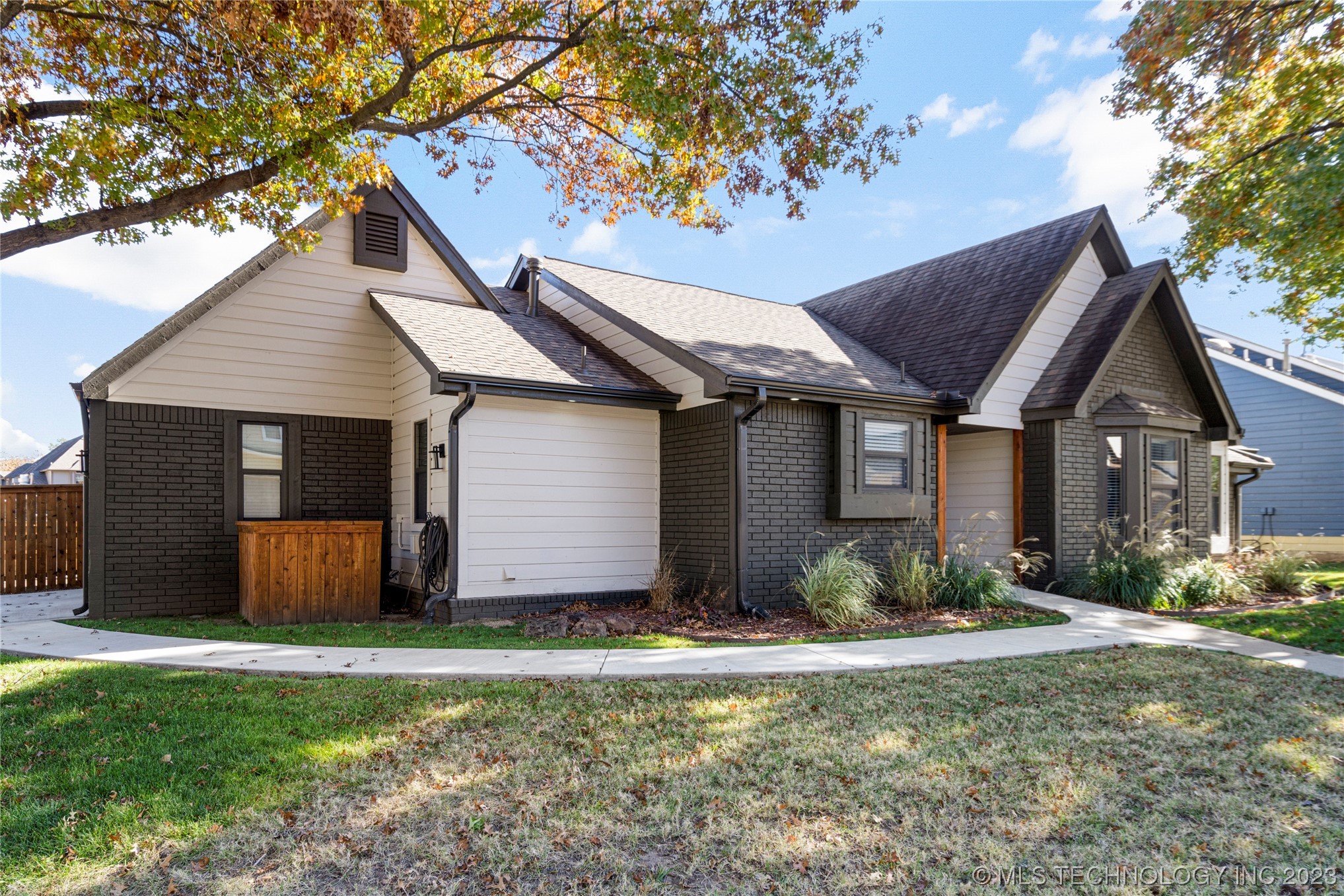 6319 S 90th East Court