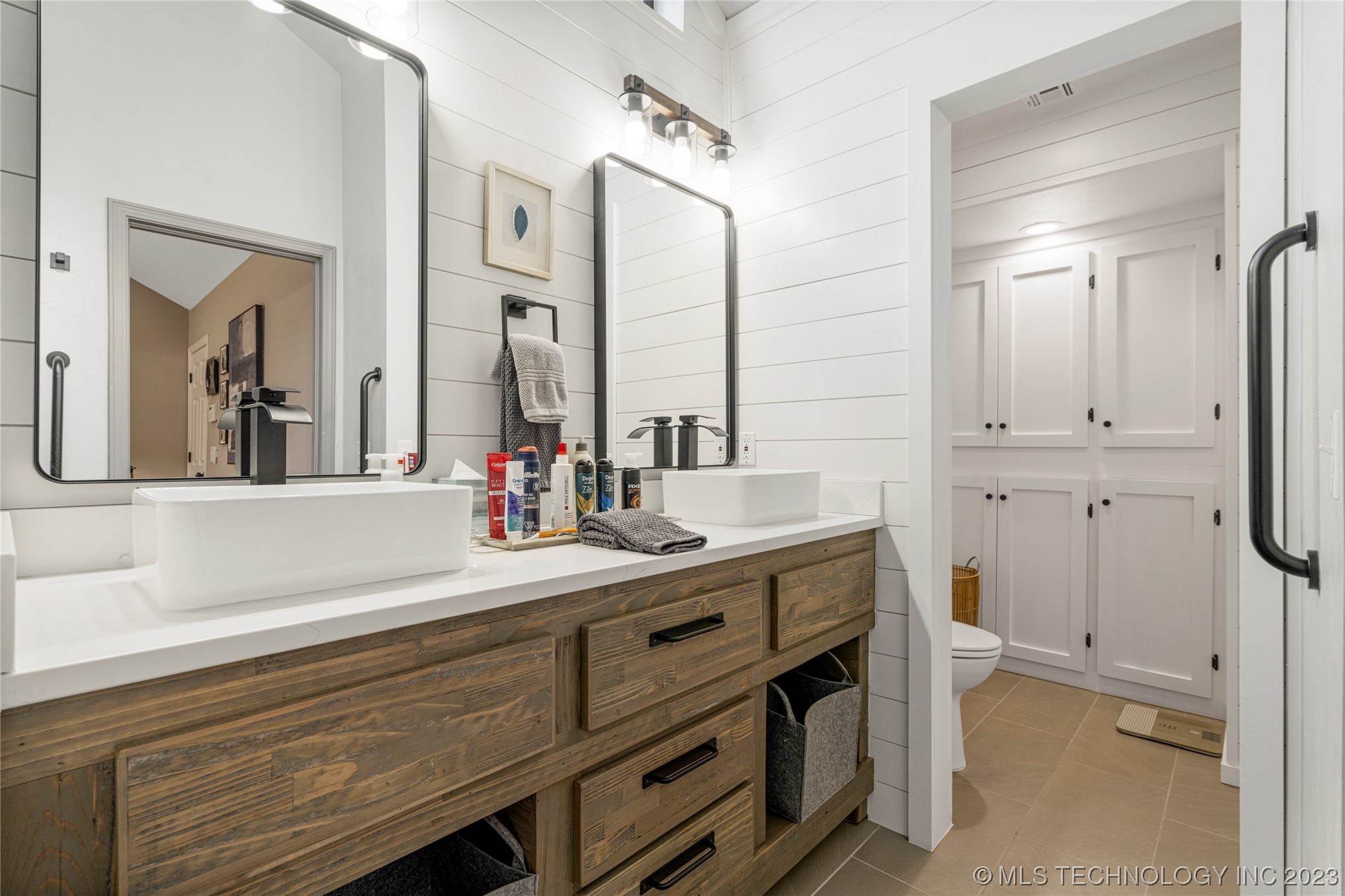 6319 S 90th East Court