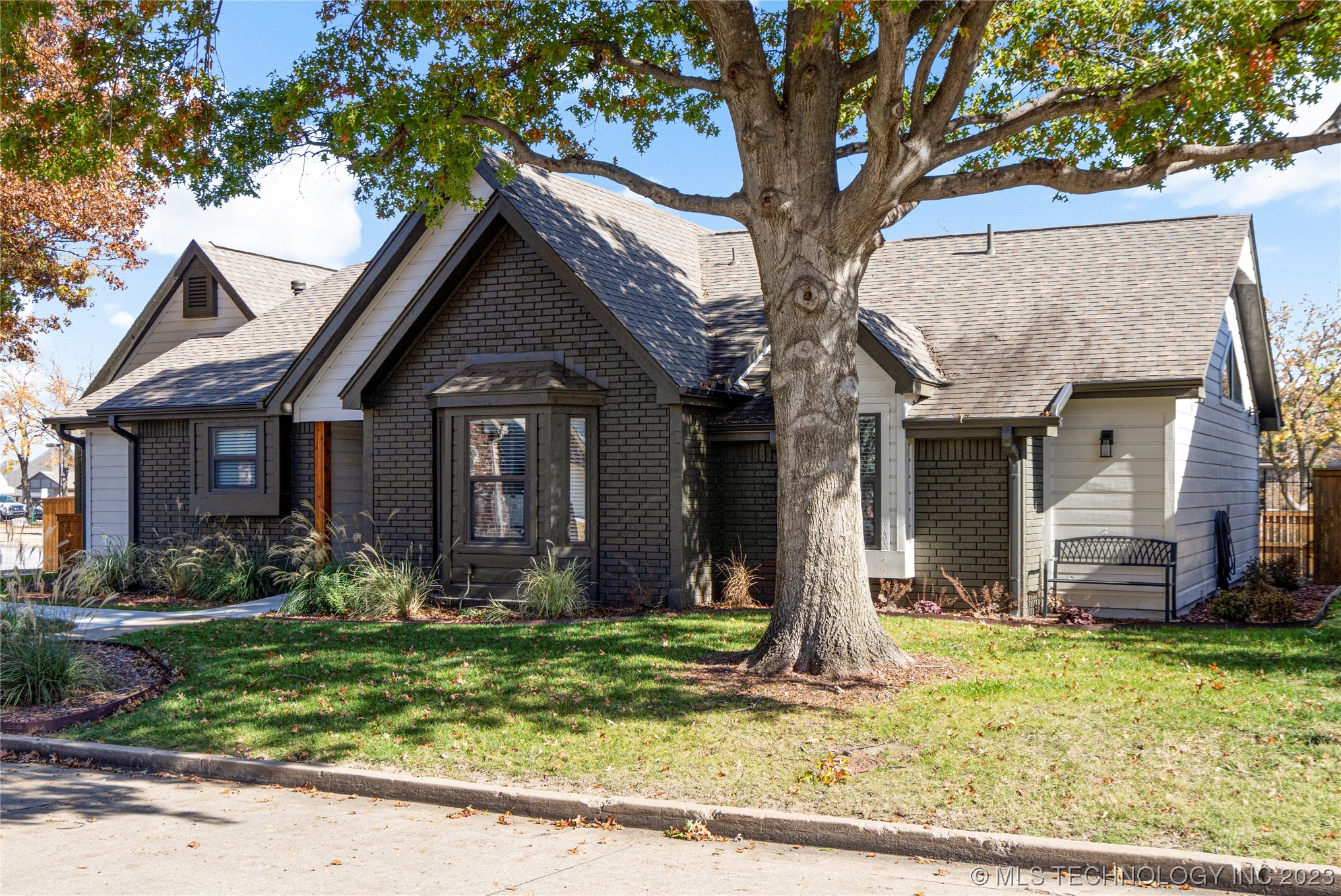 6319 S 90th East Court