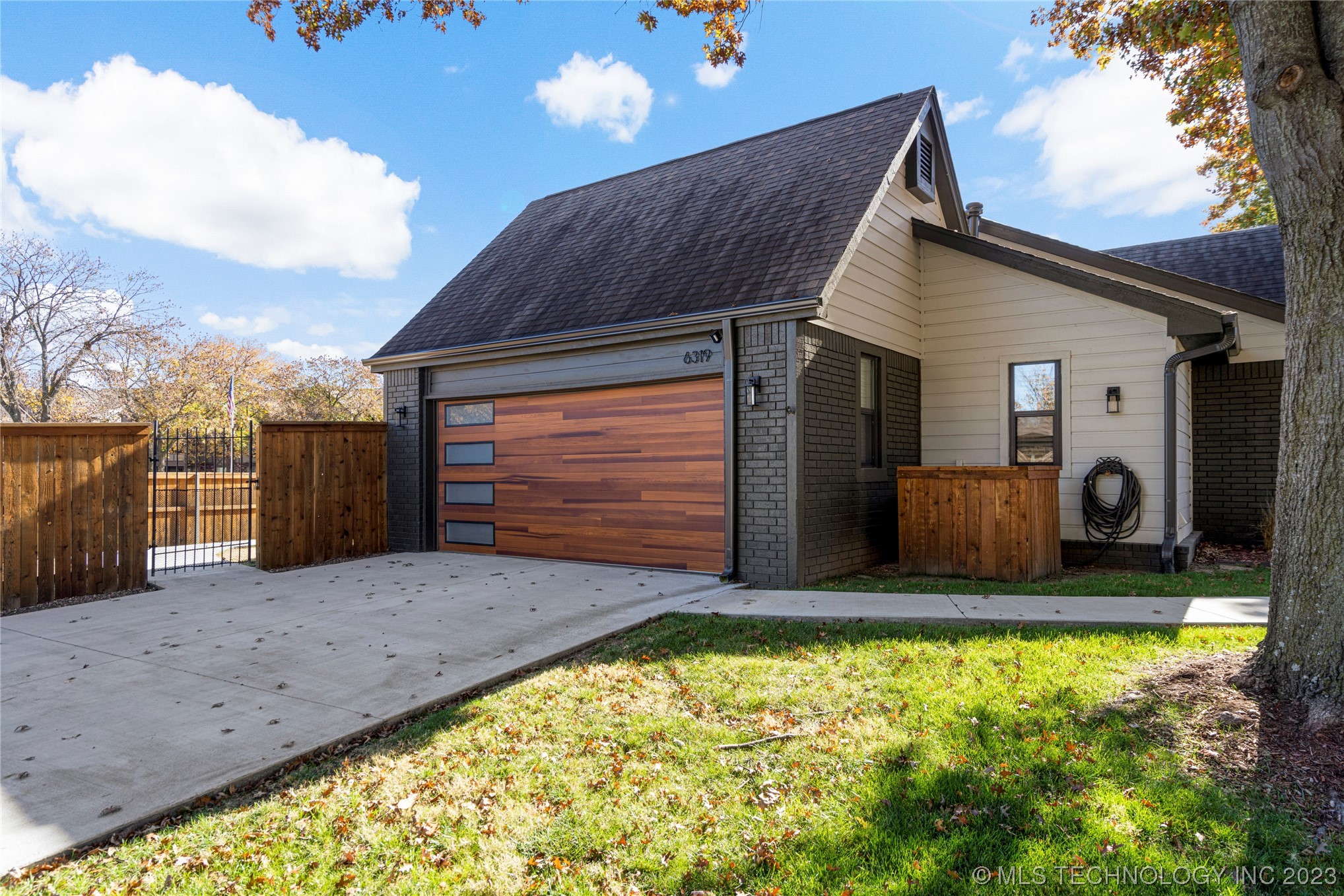 6319 S 90th East Court