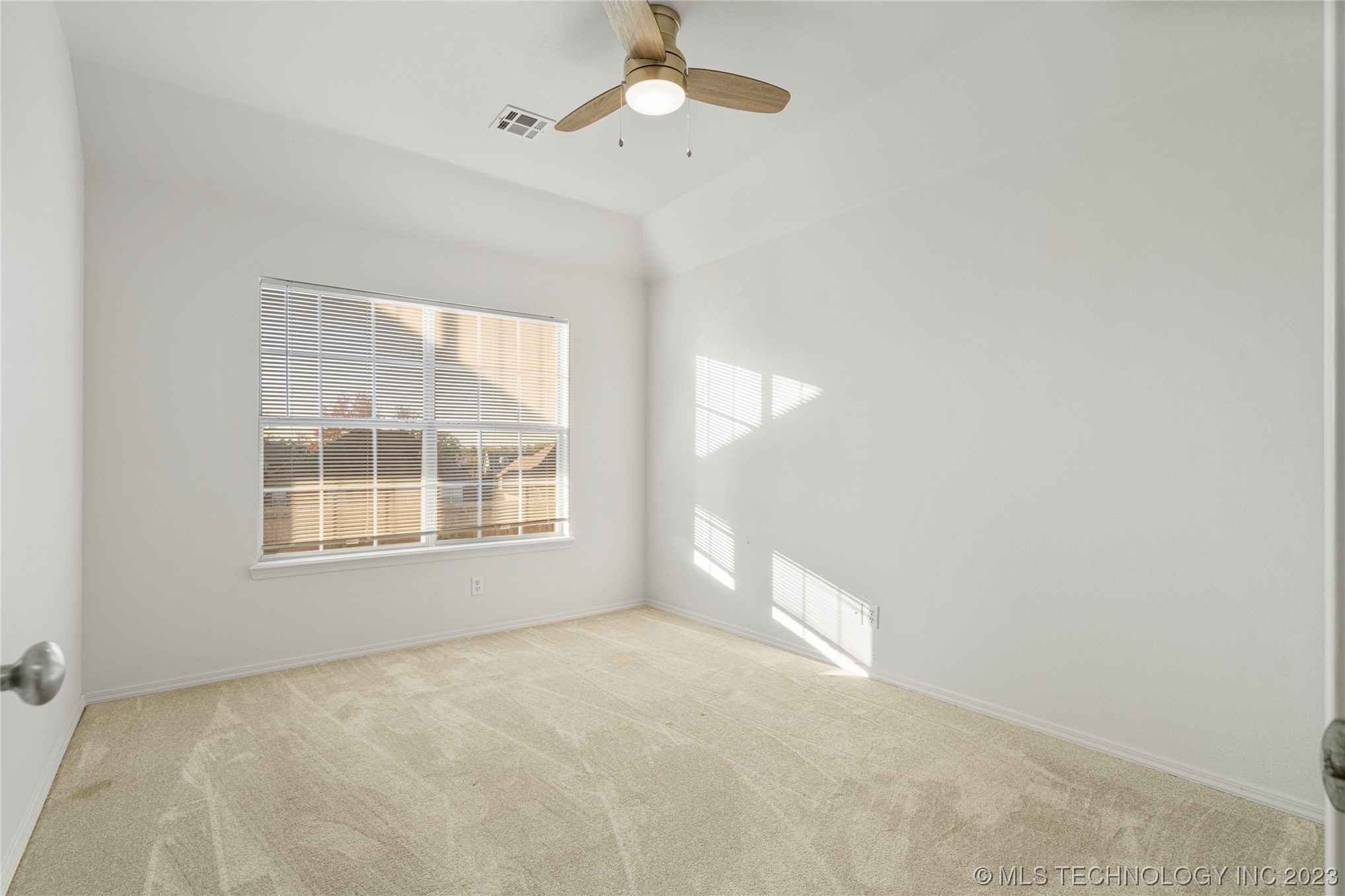 1202 W 118th Street S