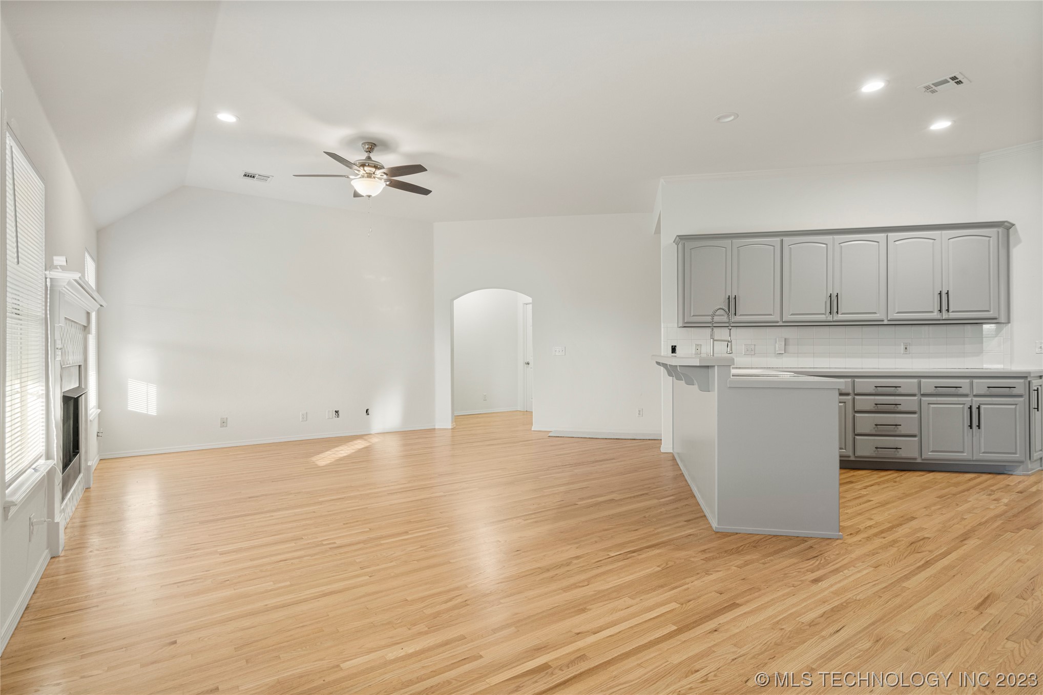 1202 W 118th Street S