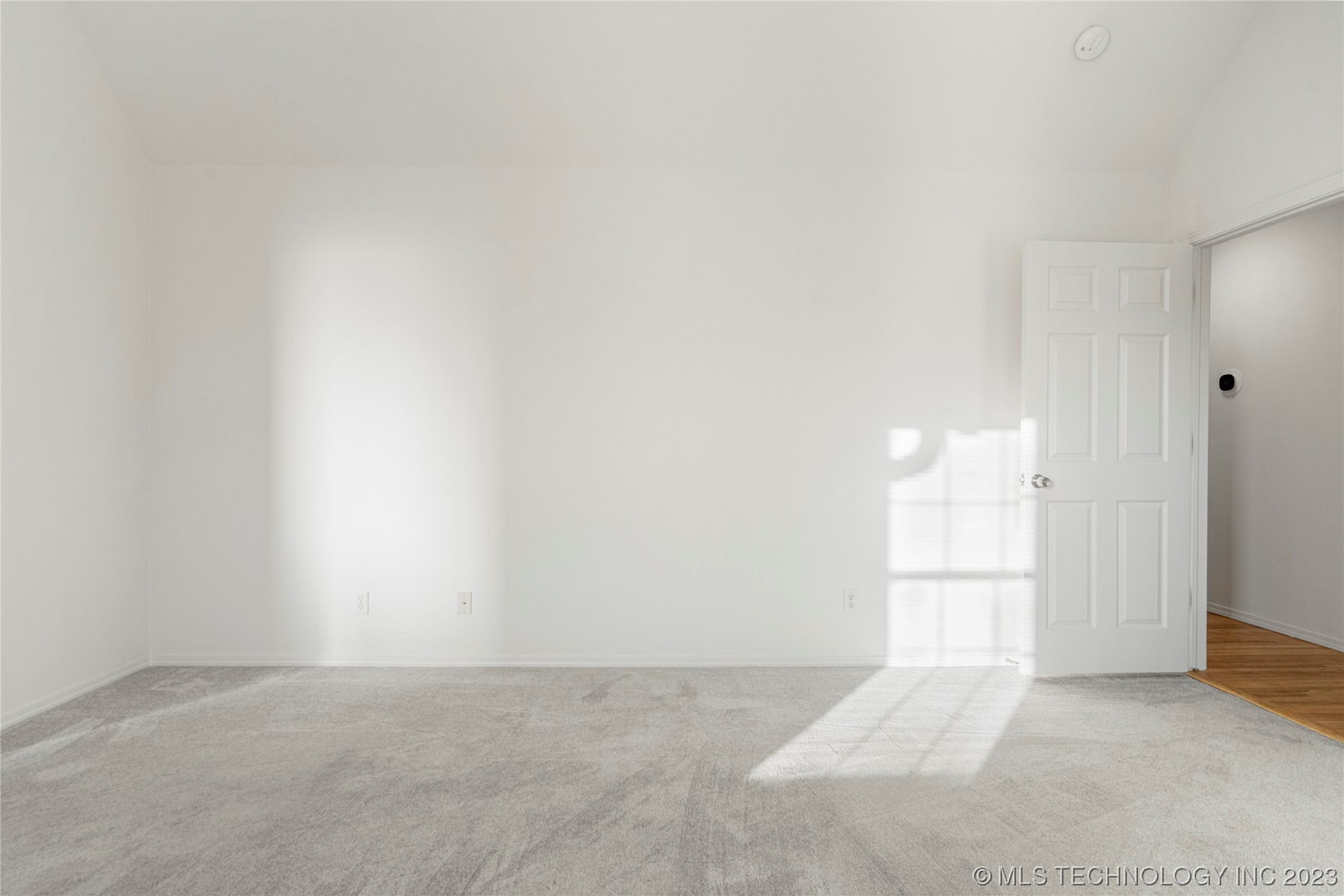 1202 W 118th Street S