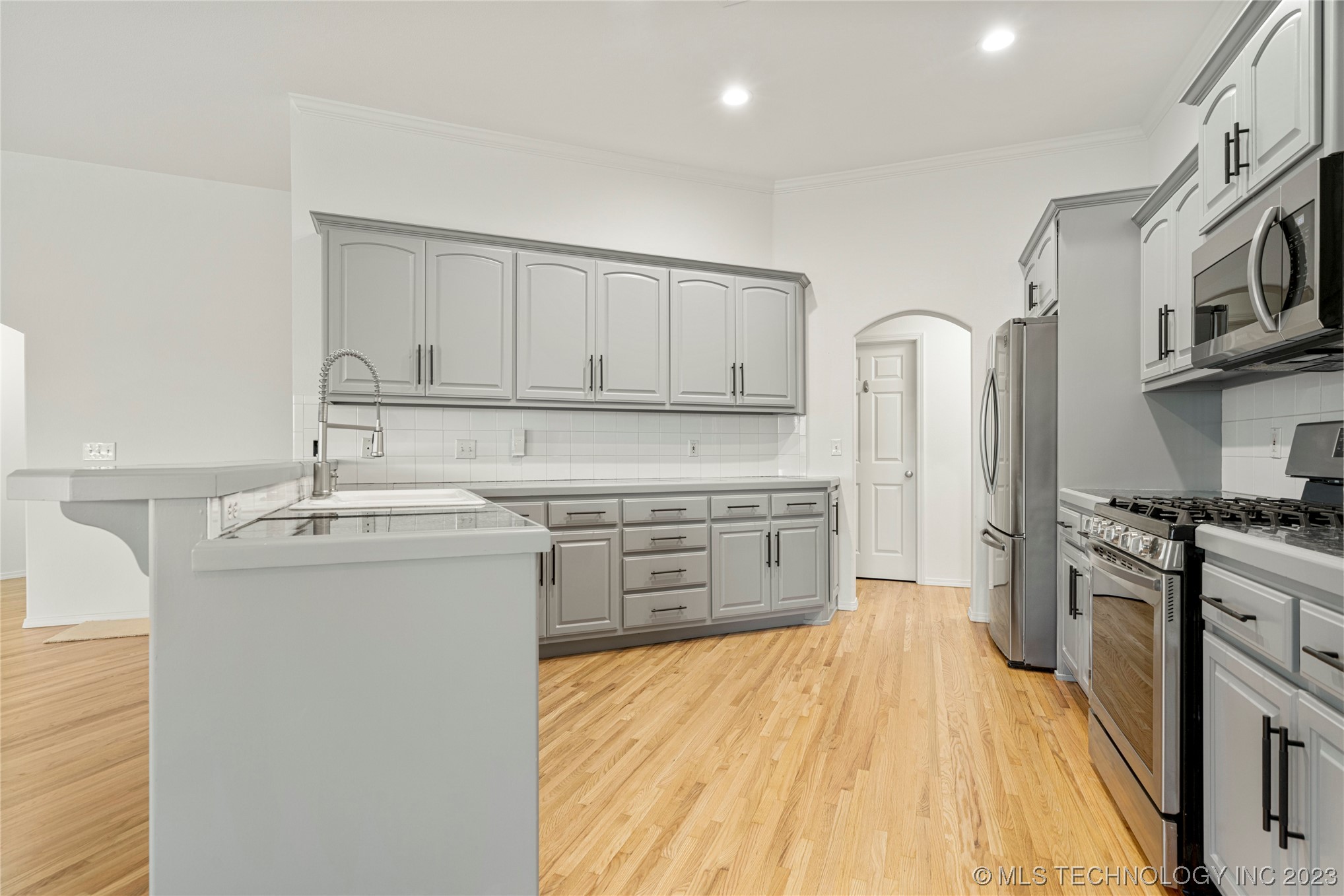 1202 W 118th Street S