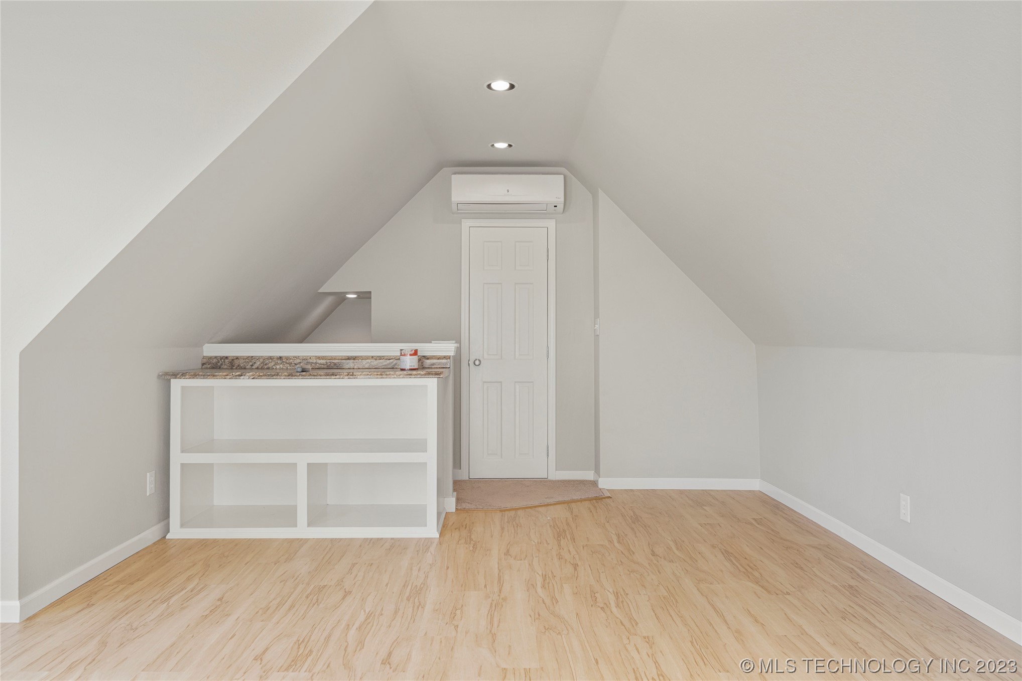 1202 W 118th Street S