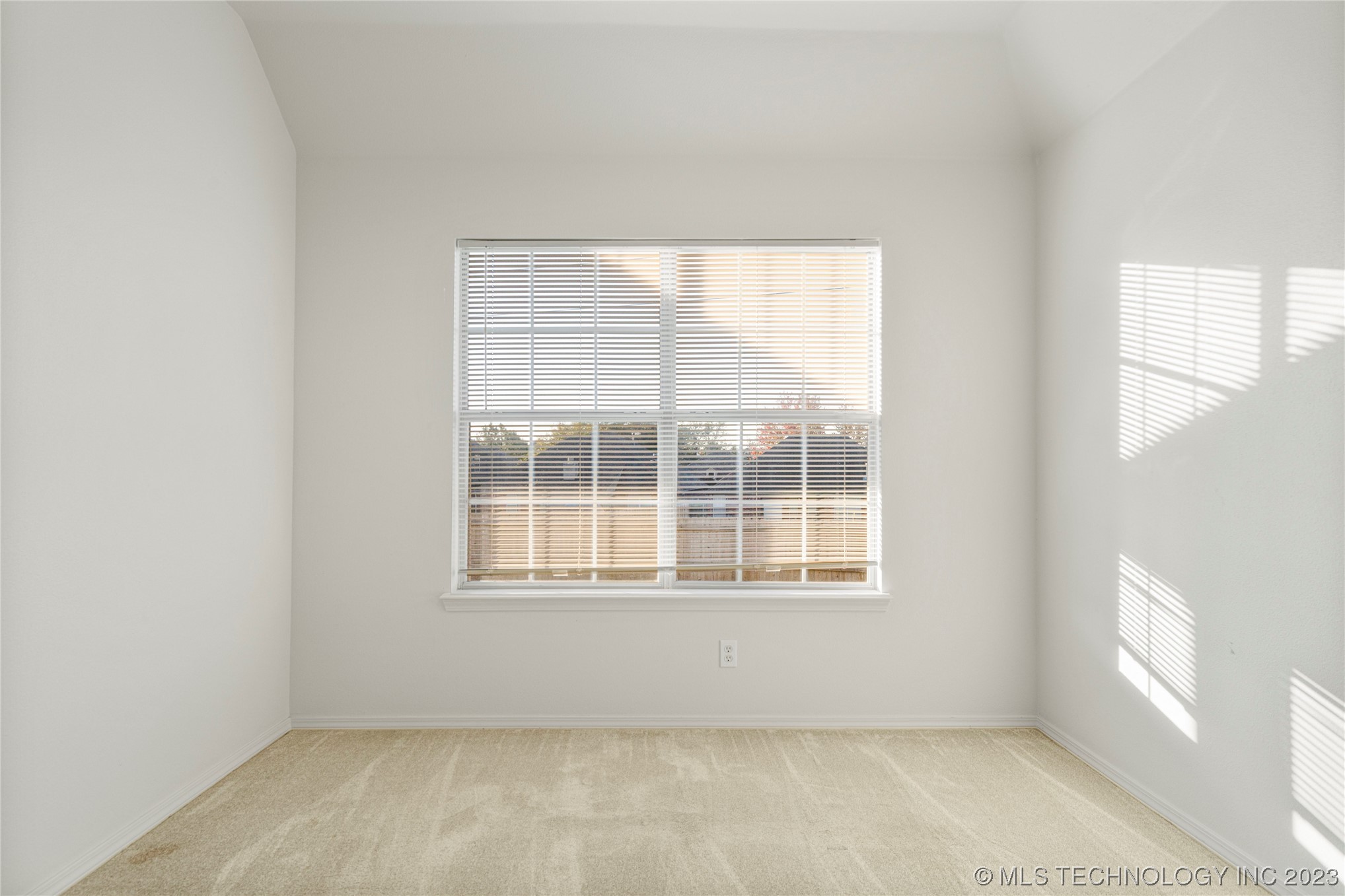 1202 W 118th Street S