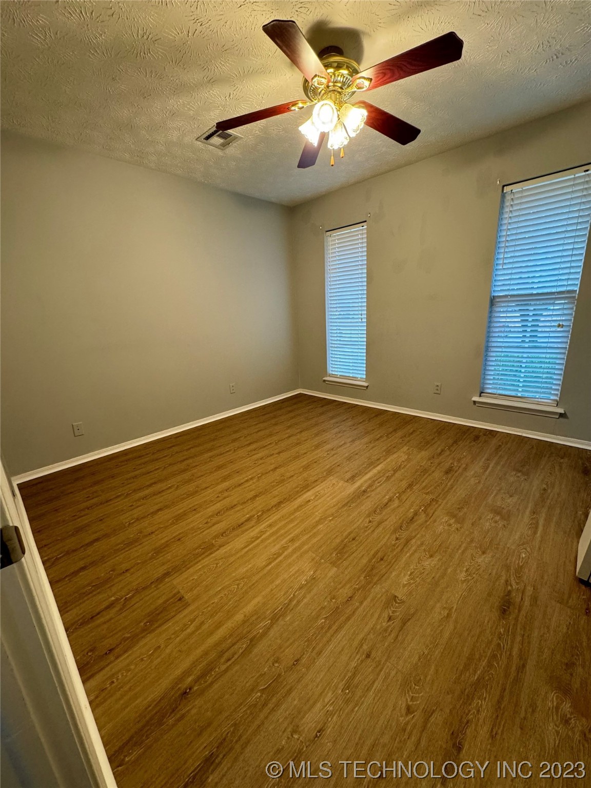 1120 W Chambers Court