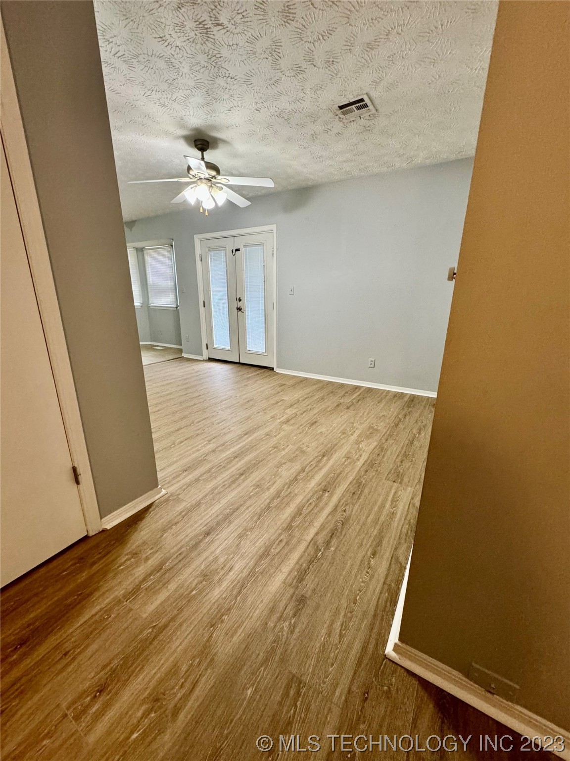 1120 W Chambers Court