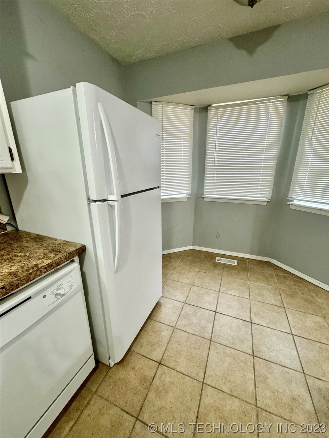 1120 W Chambers Court