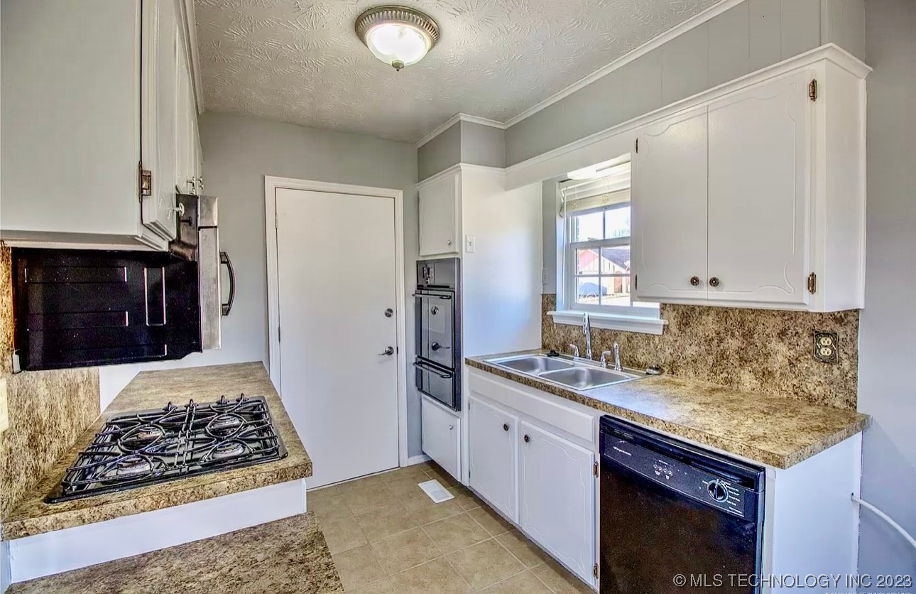 1120 W Chambers Court