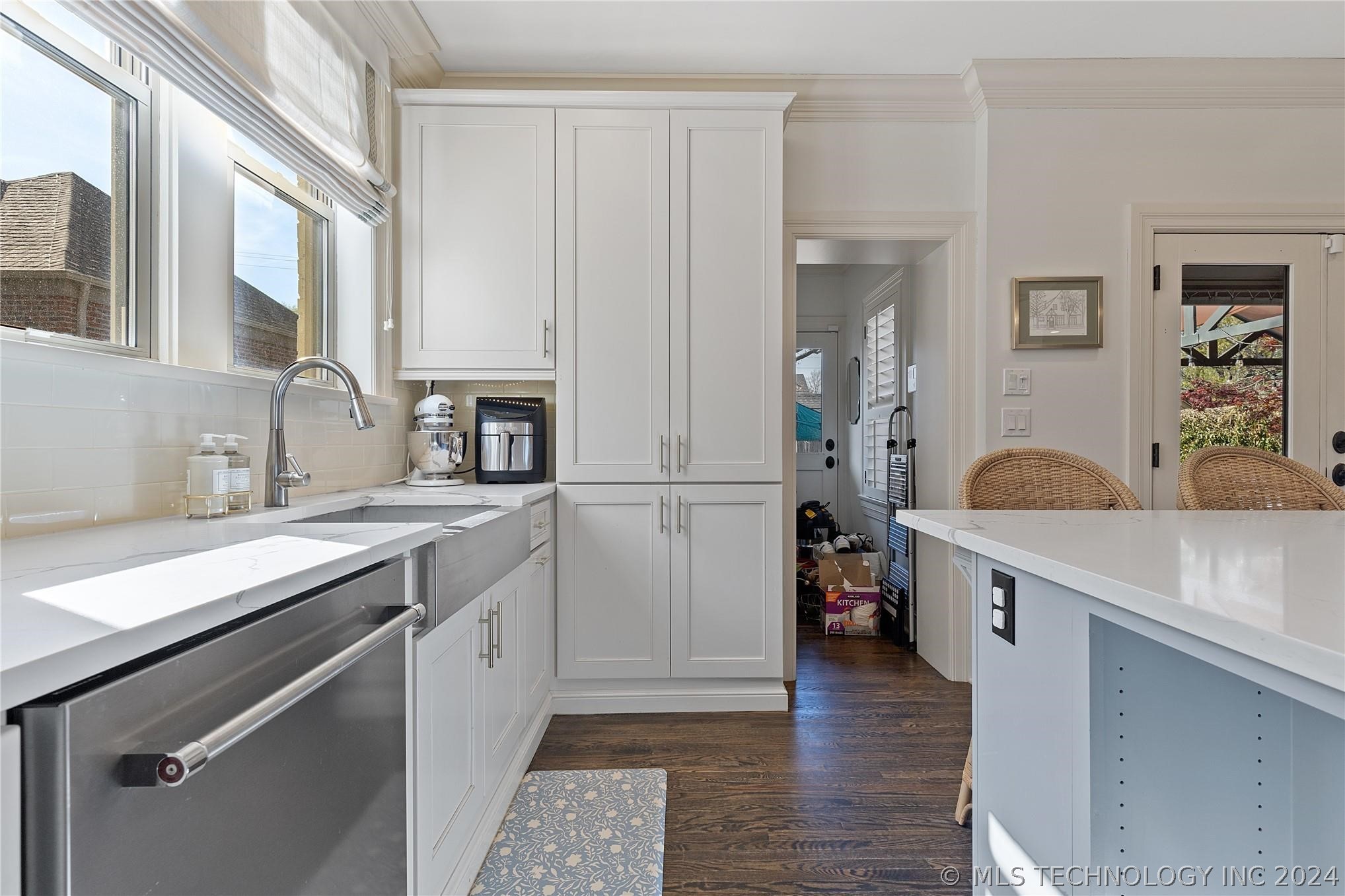 1232 E 28th Street