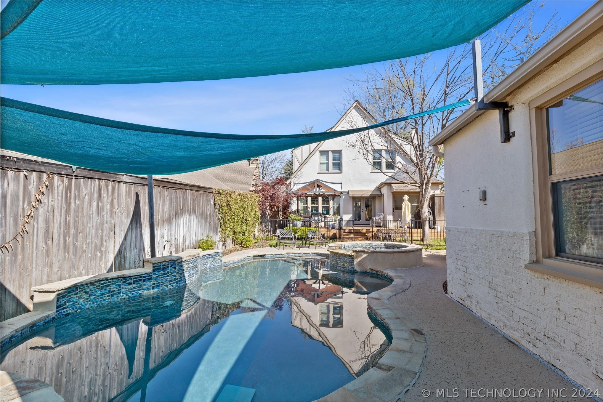 1232 E 28th Street