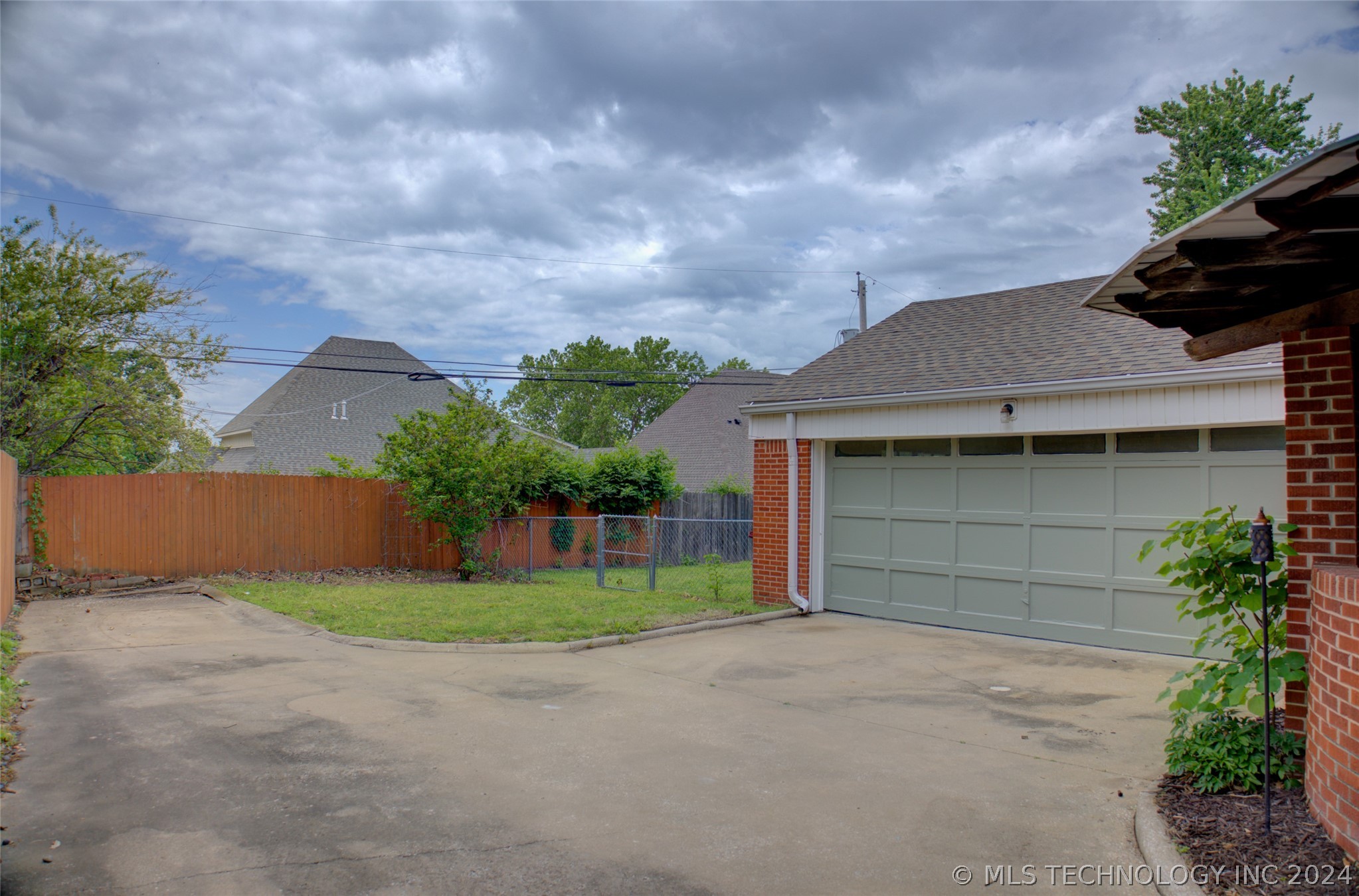 3834 S Trenton Avenue