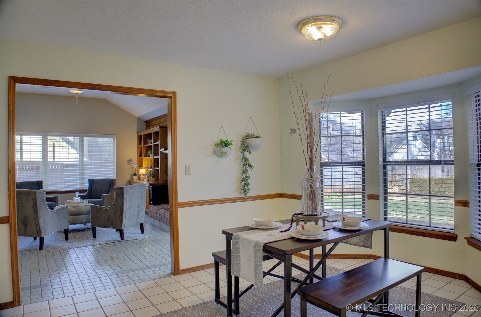 3415 E 87th Place
