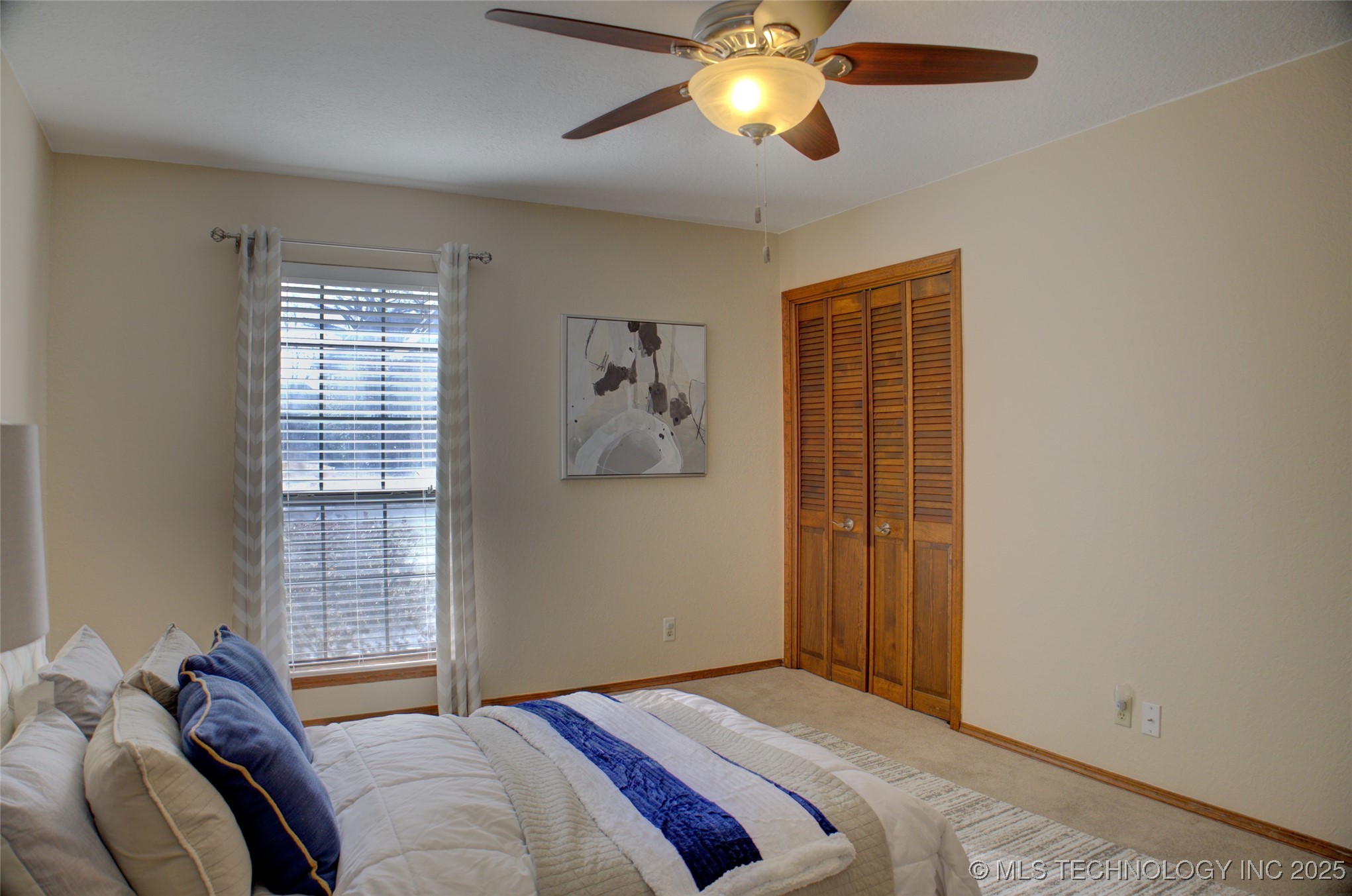 3415 E 87th Place
