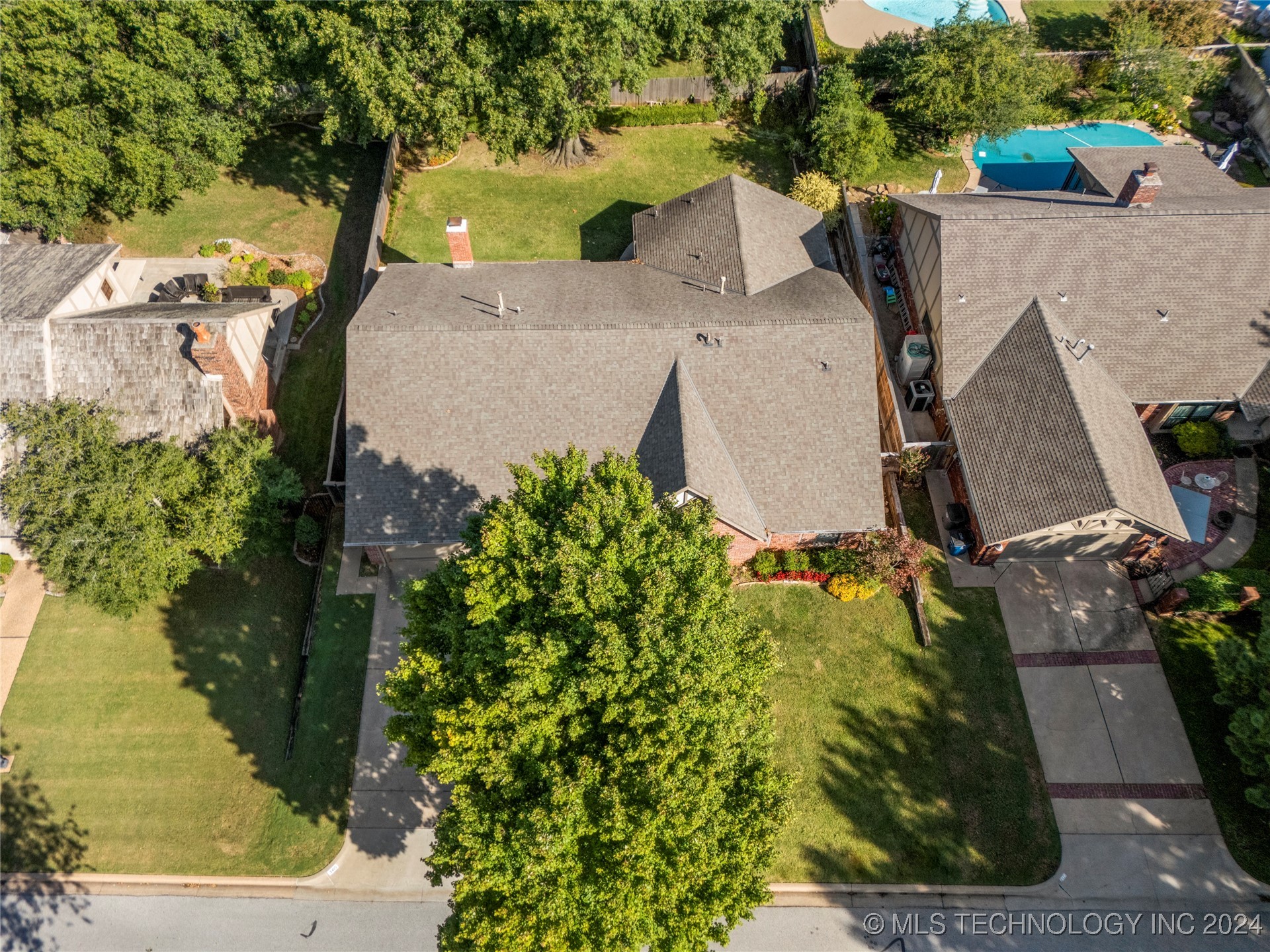 3415 E 87th Place