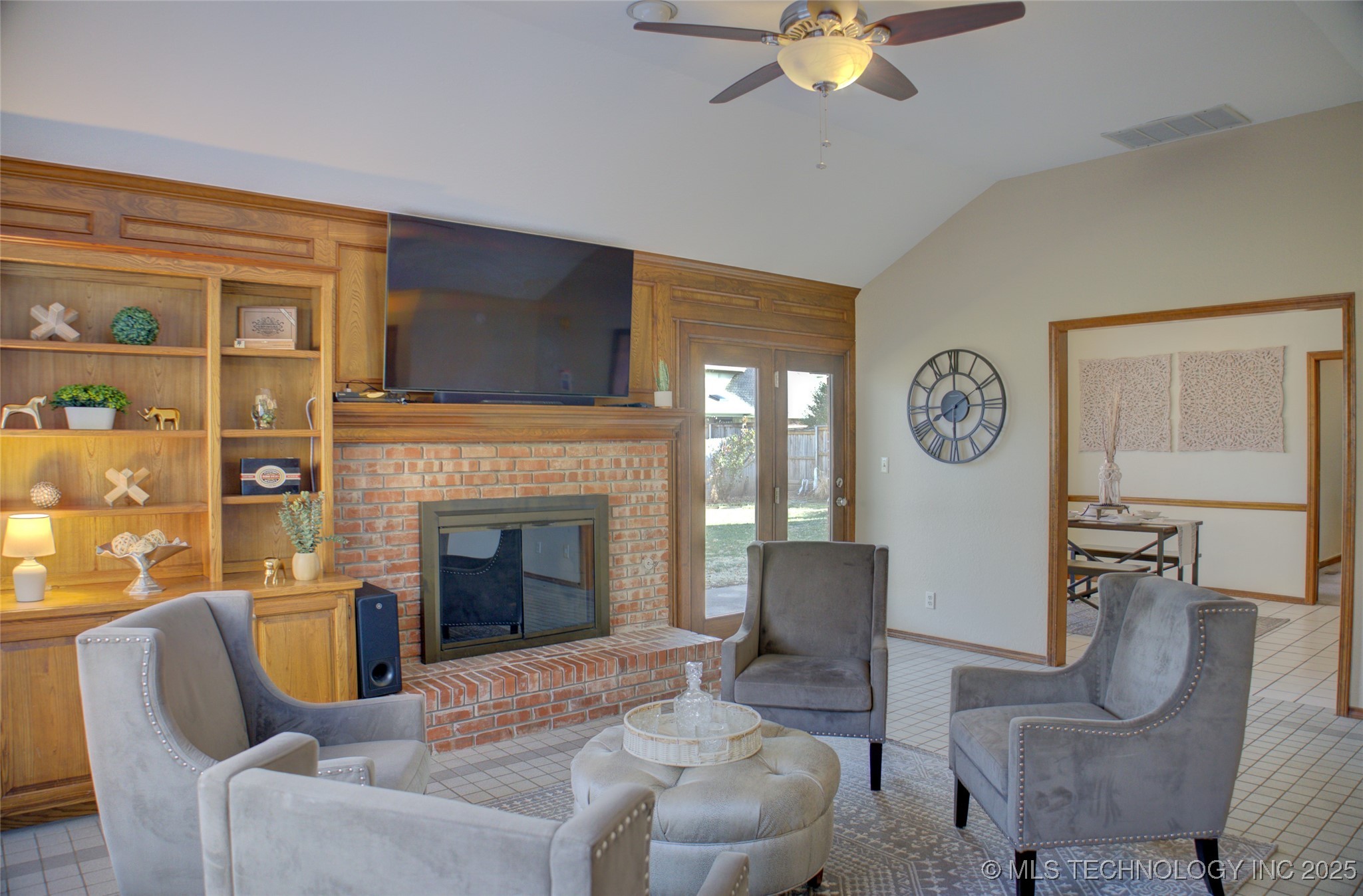 3415 E 87th Place