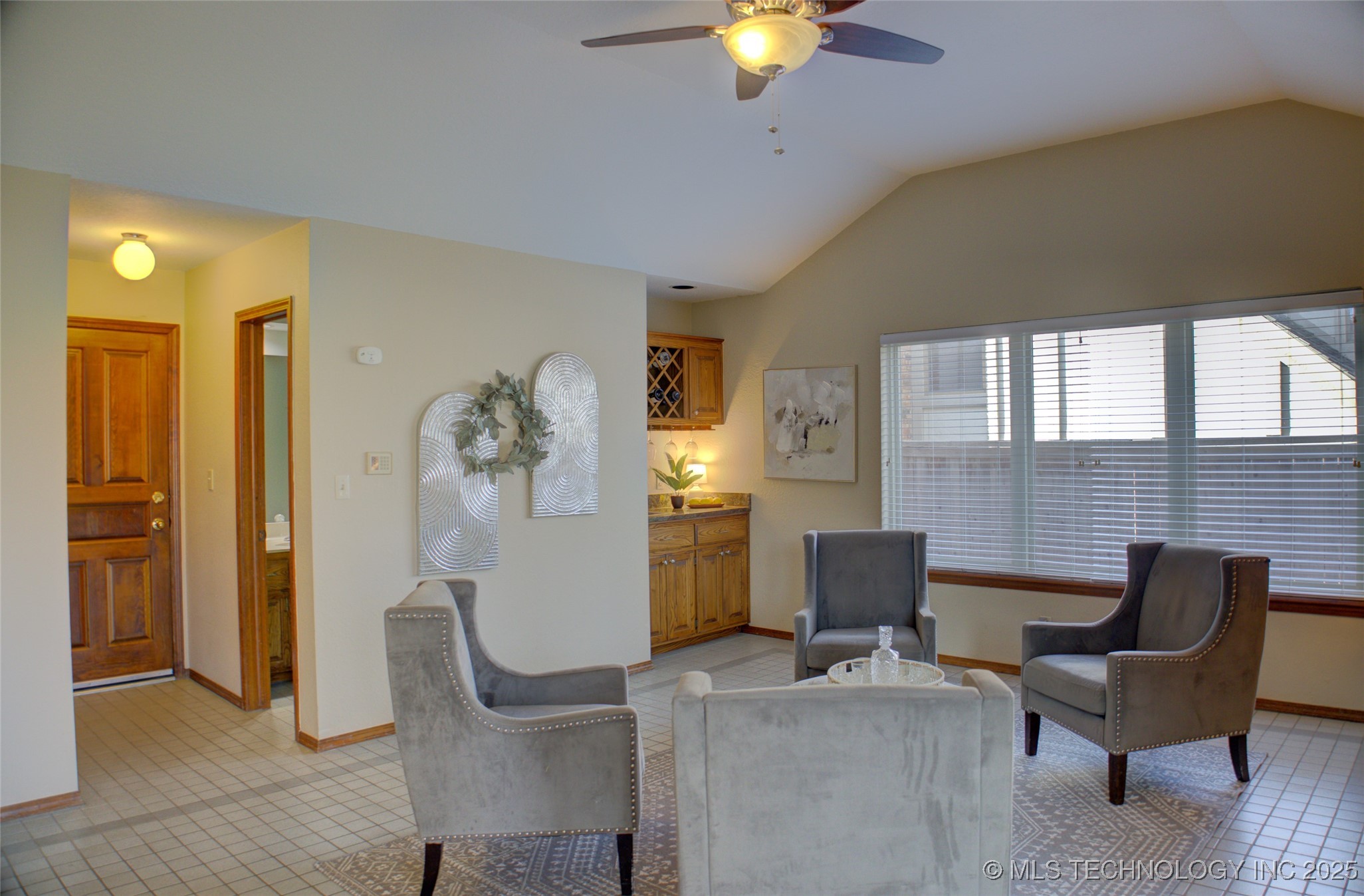 3415 E 87th Place