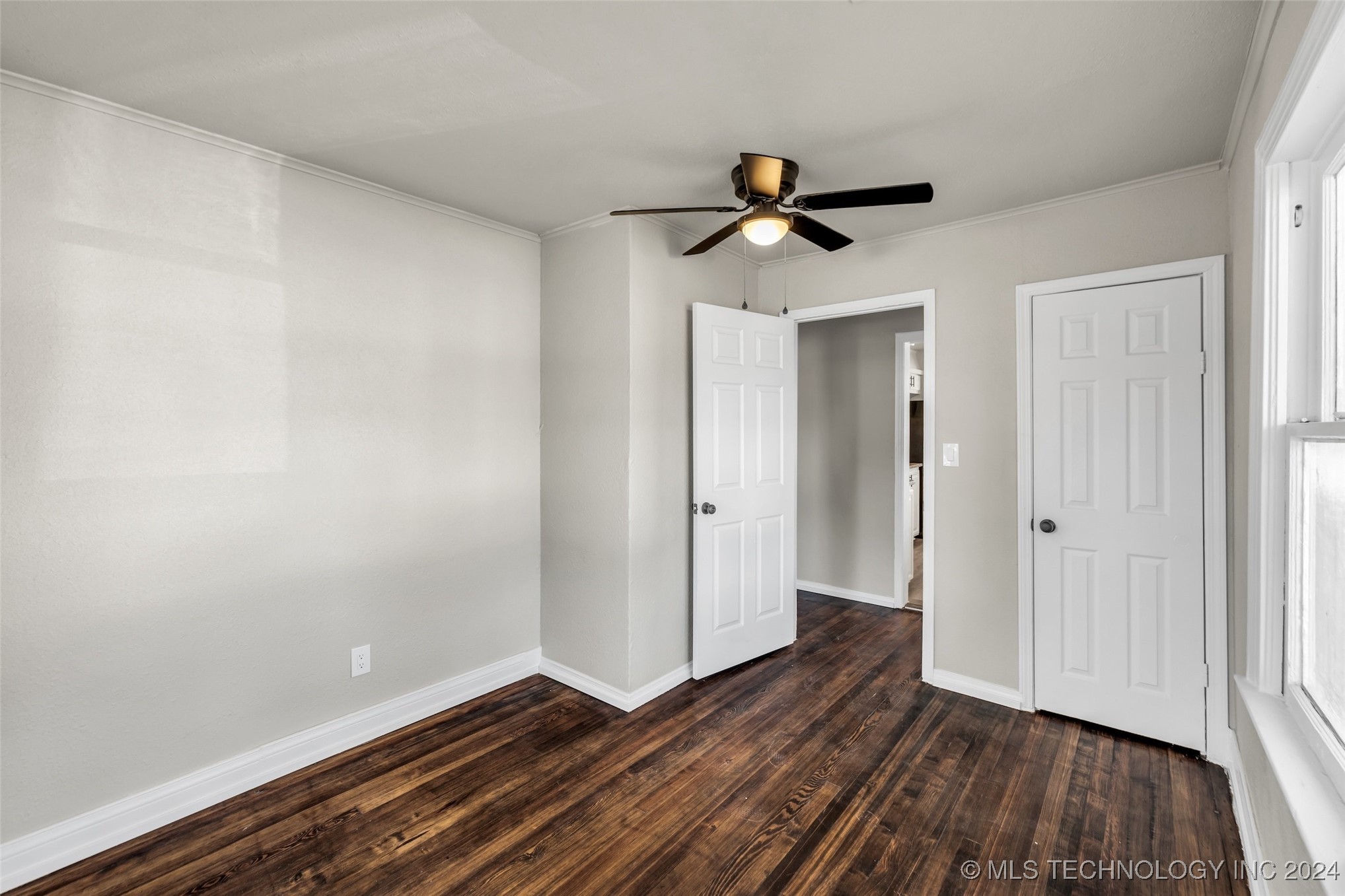 4702 E 4th Place