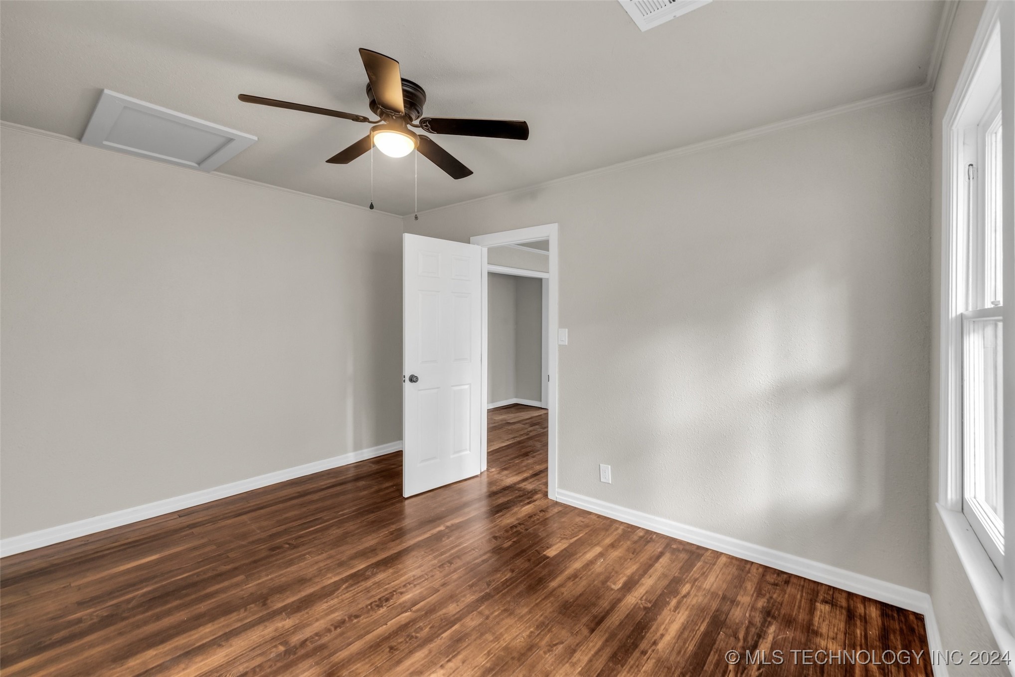 4702 E 4th Place