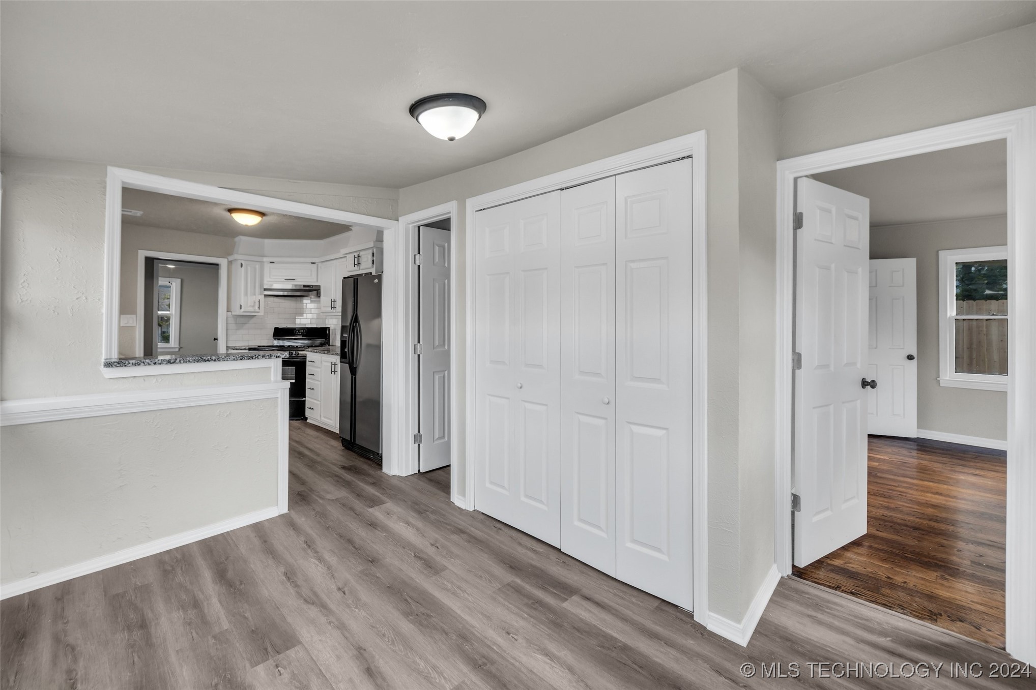 4702 E 4th Place