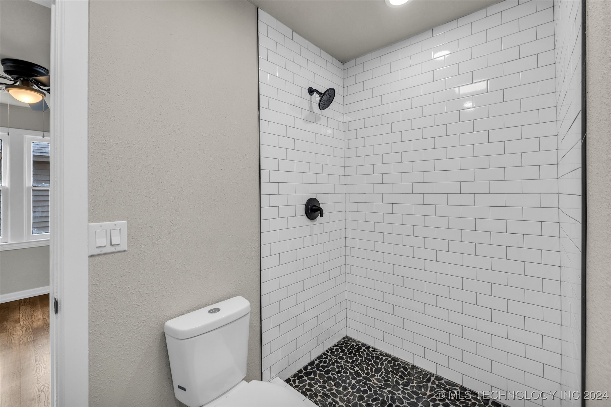 4702 E 4th Place