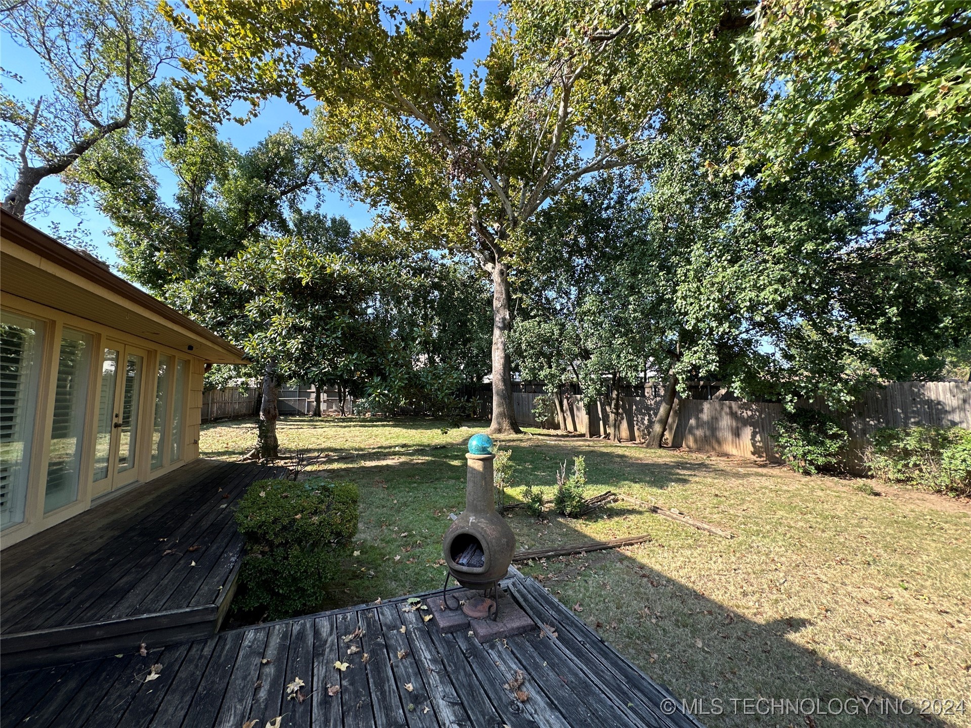 2711 E 26th Place