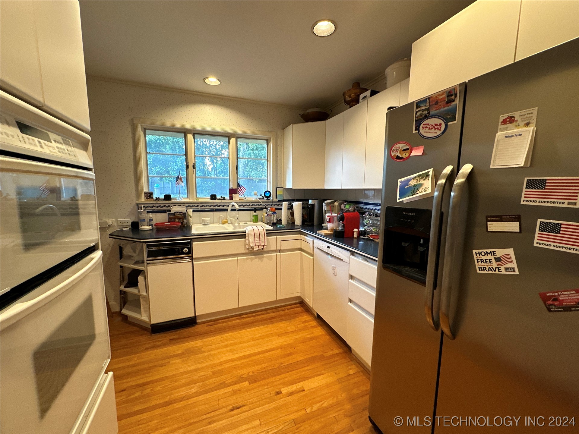 2711 E 26th Place