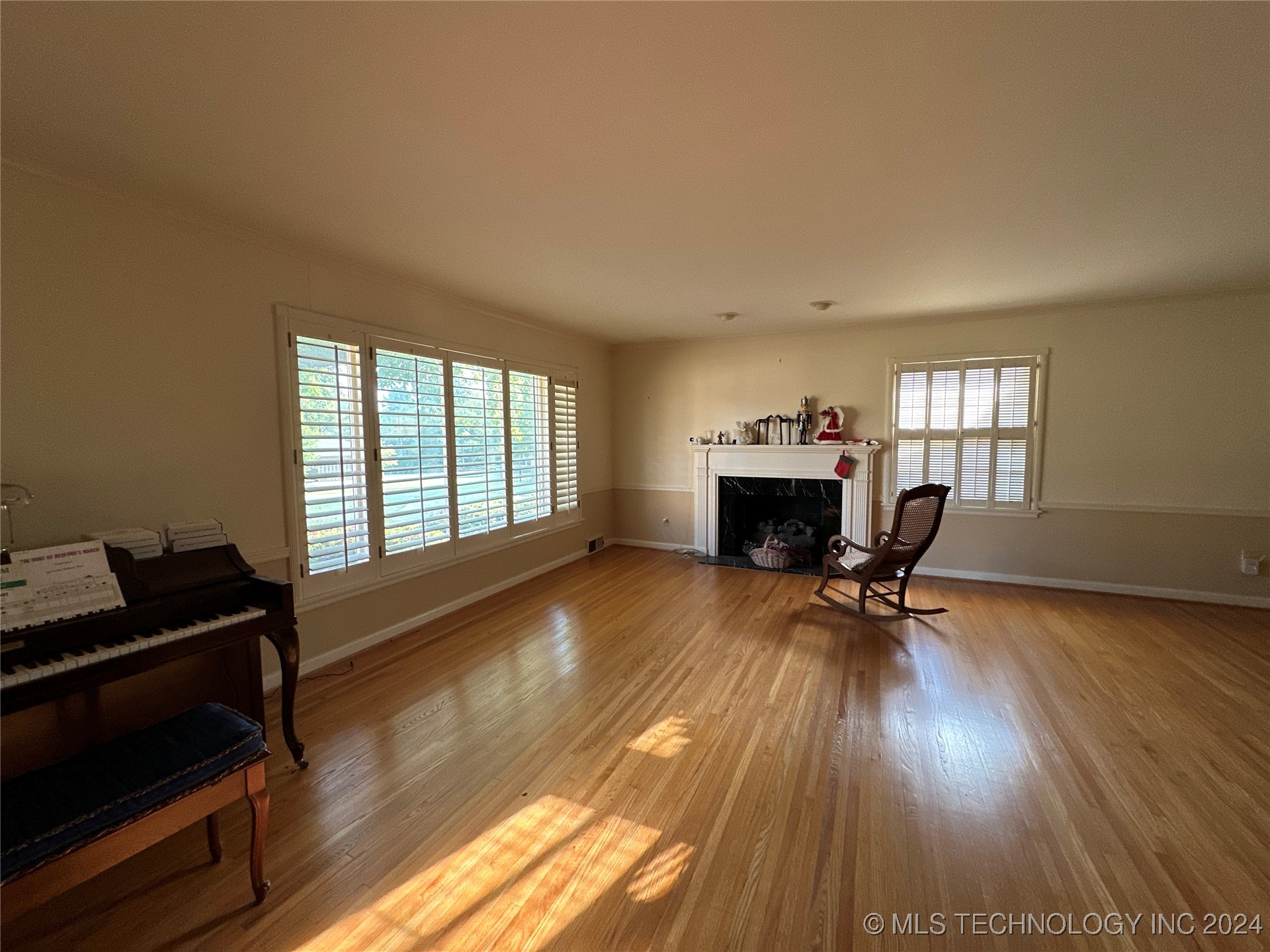 2711 E 26th Place