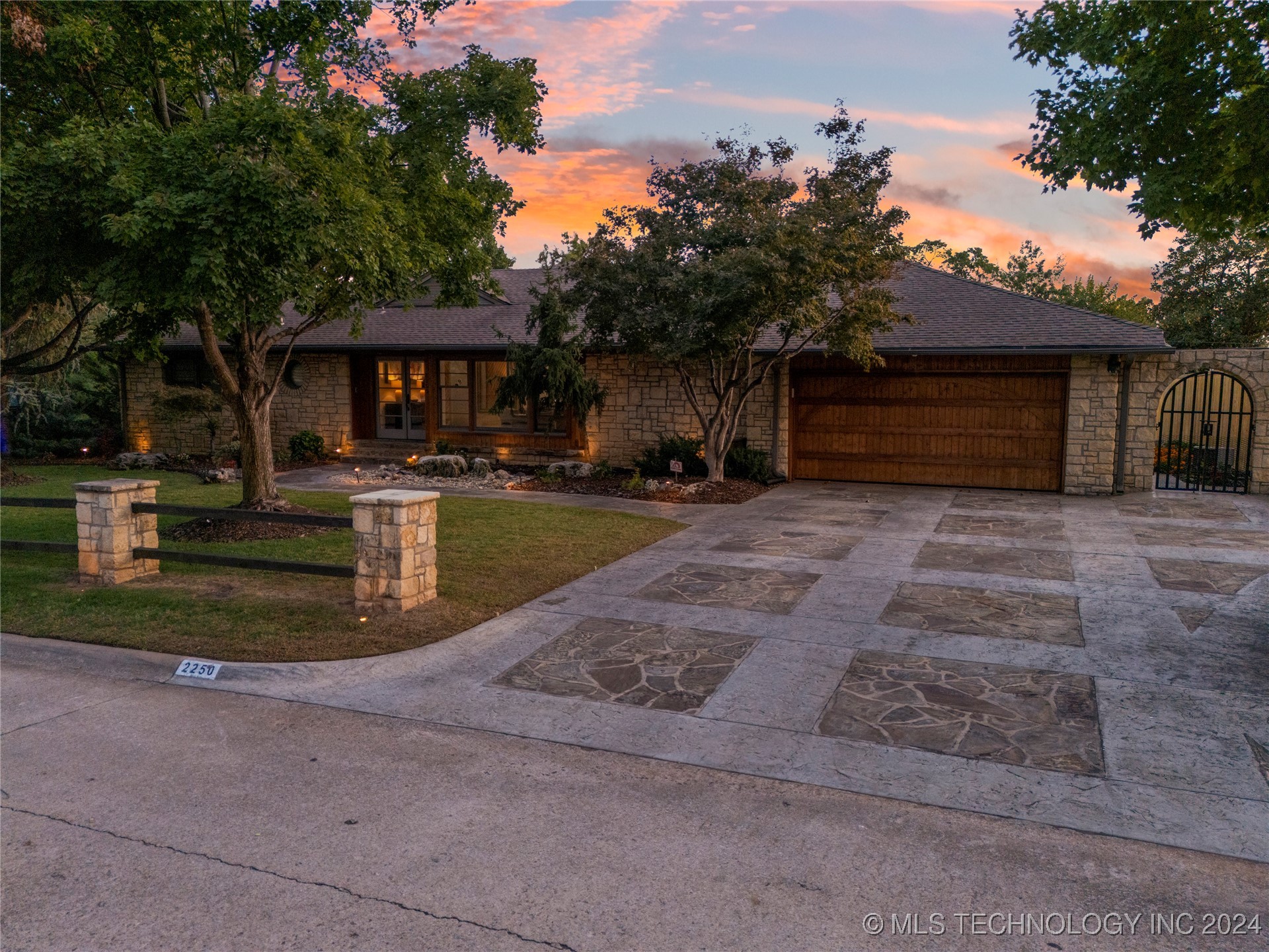 2250 E 33rd Street