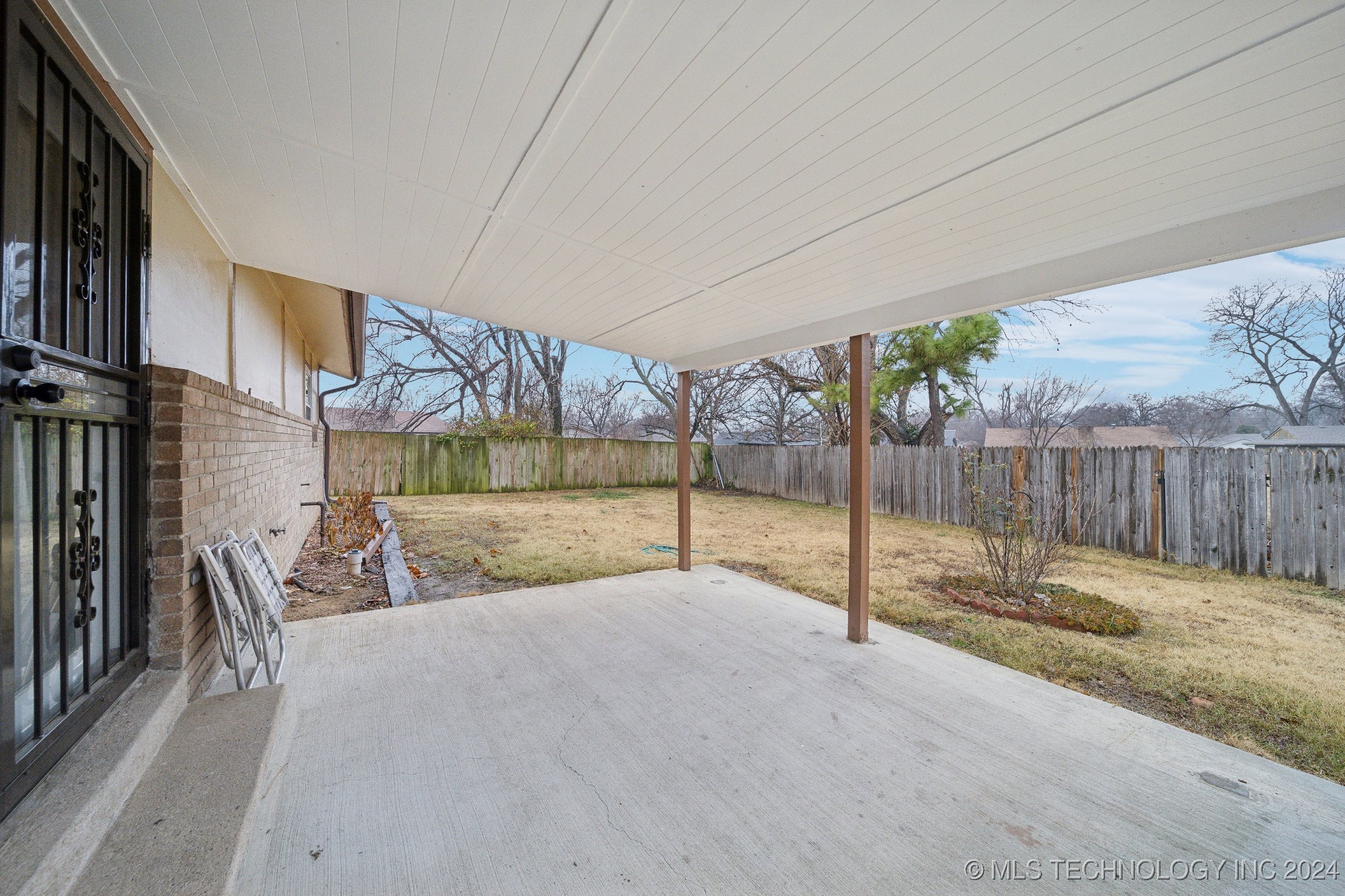 716 N Zenith Avenue