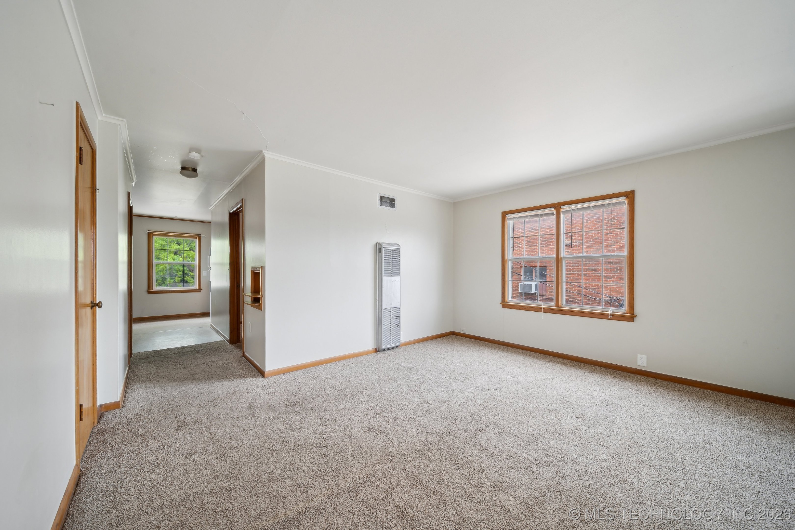 2641 E 8th Street