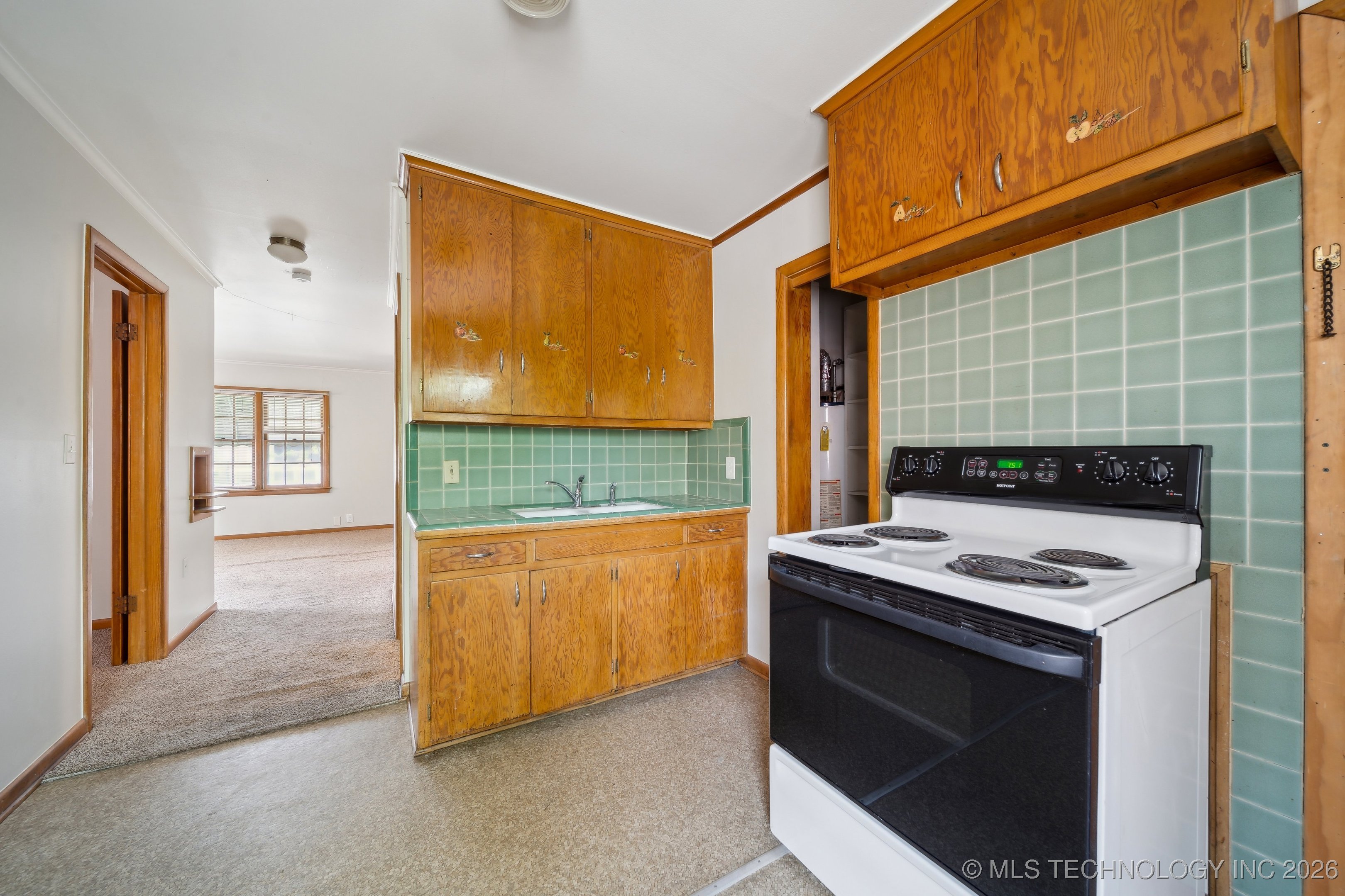 2641 E 8th Street