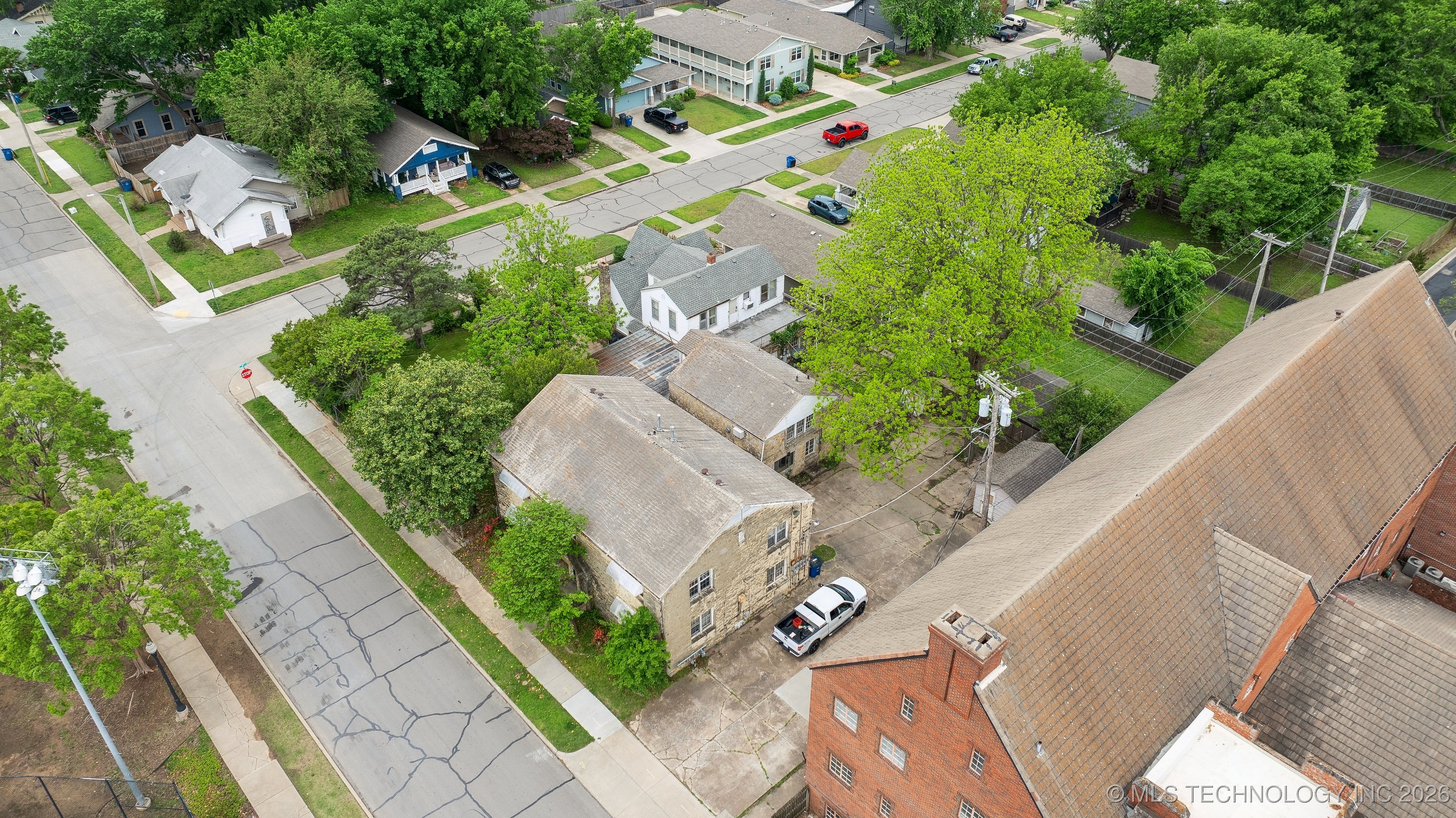 2641 E 8th Street