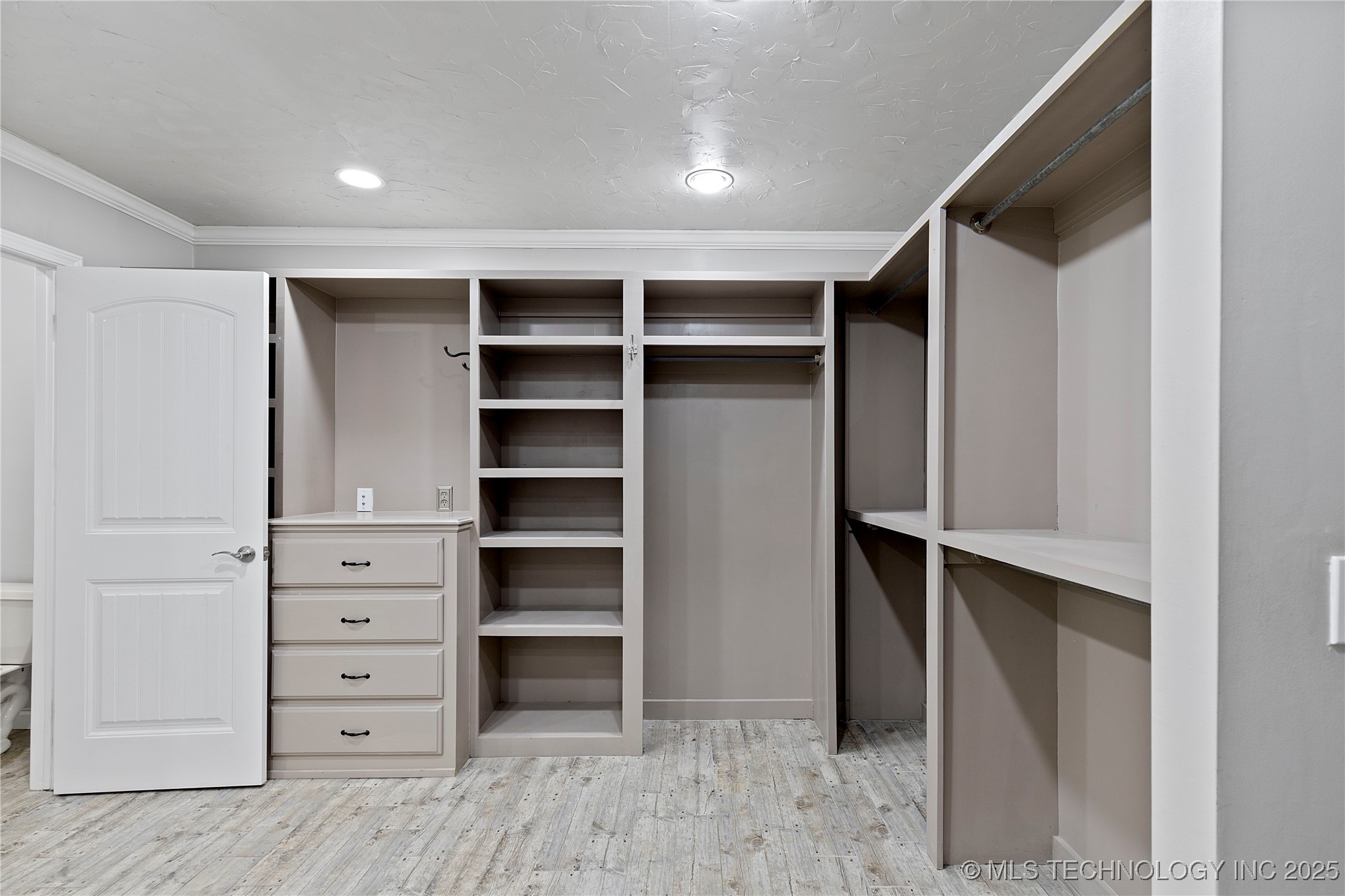 7665 S Quebec Avenue