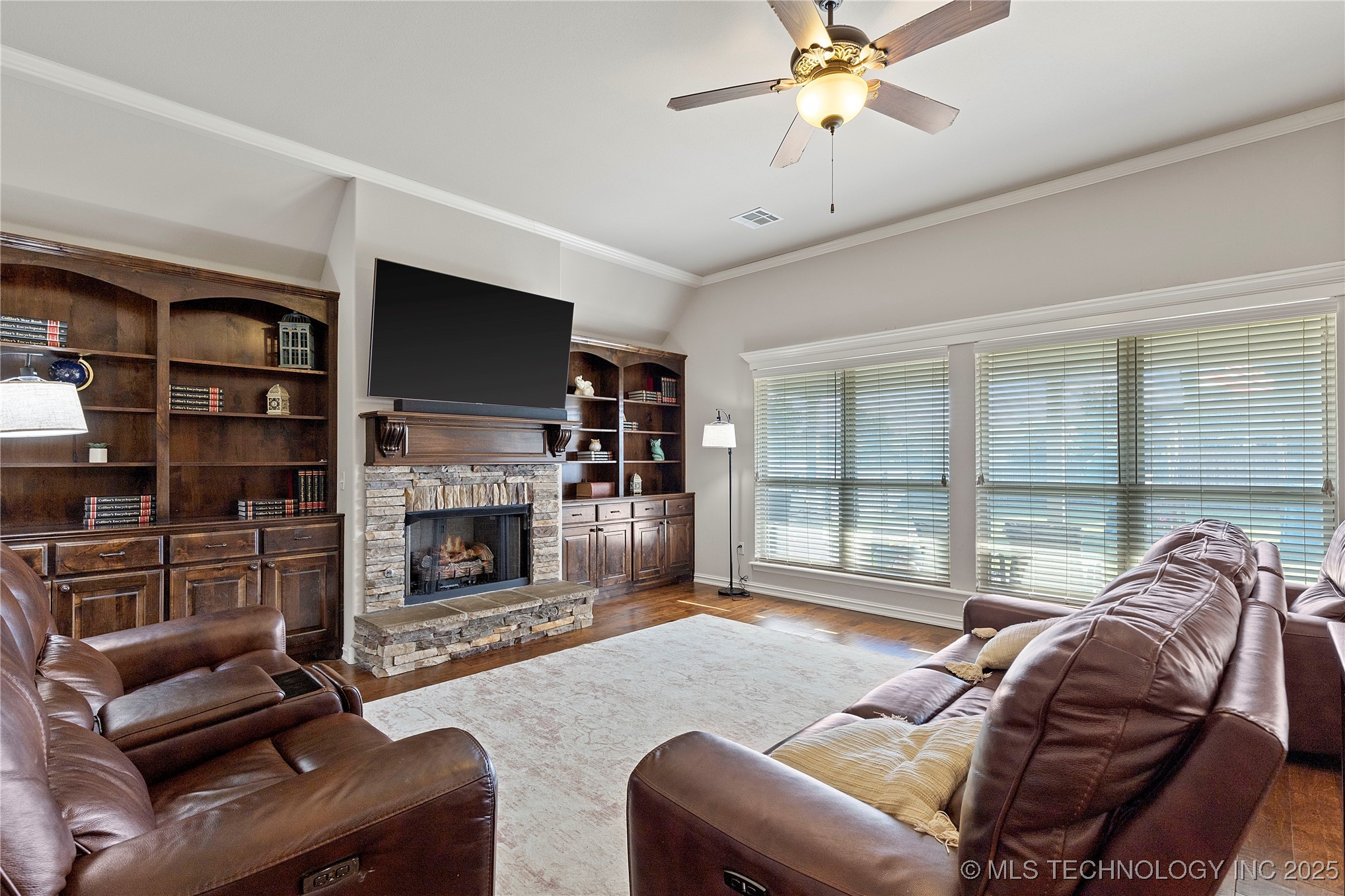 2418 S 16th Court
