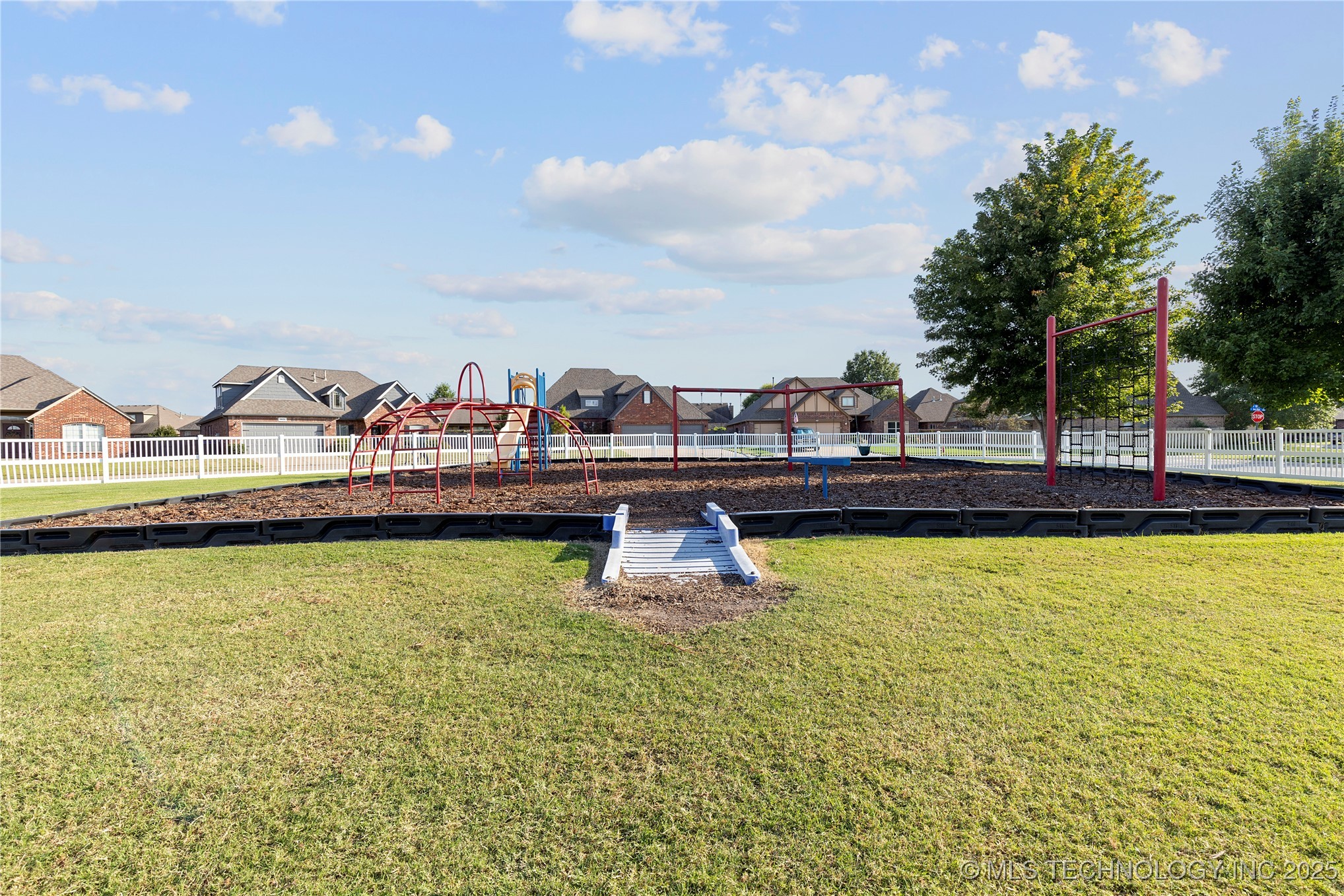 2418 S 16th Court