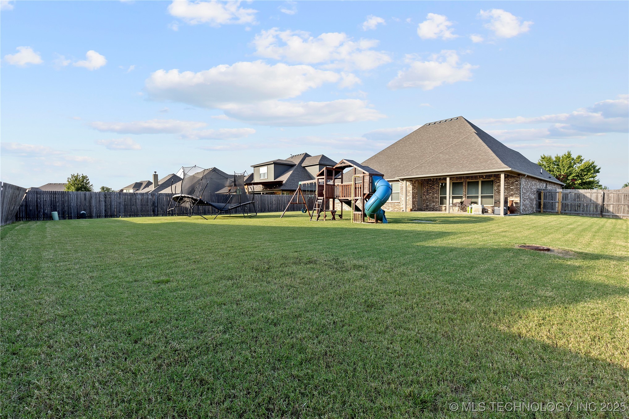 2418 S 16th Court