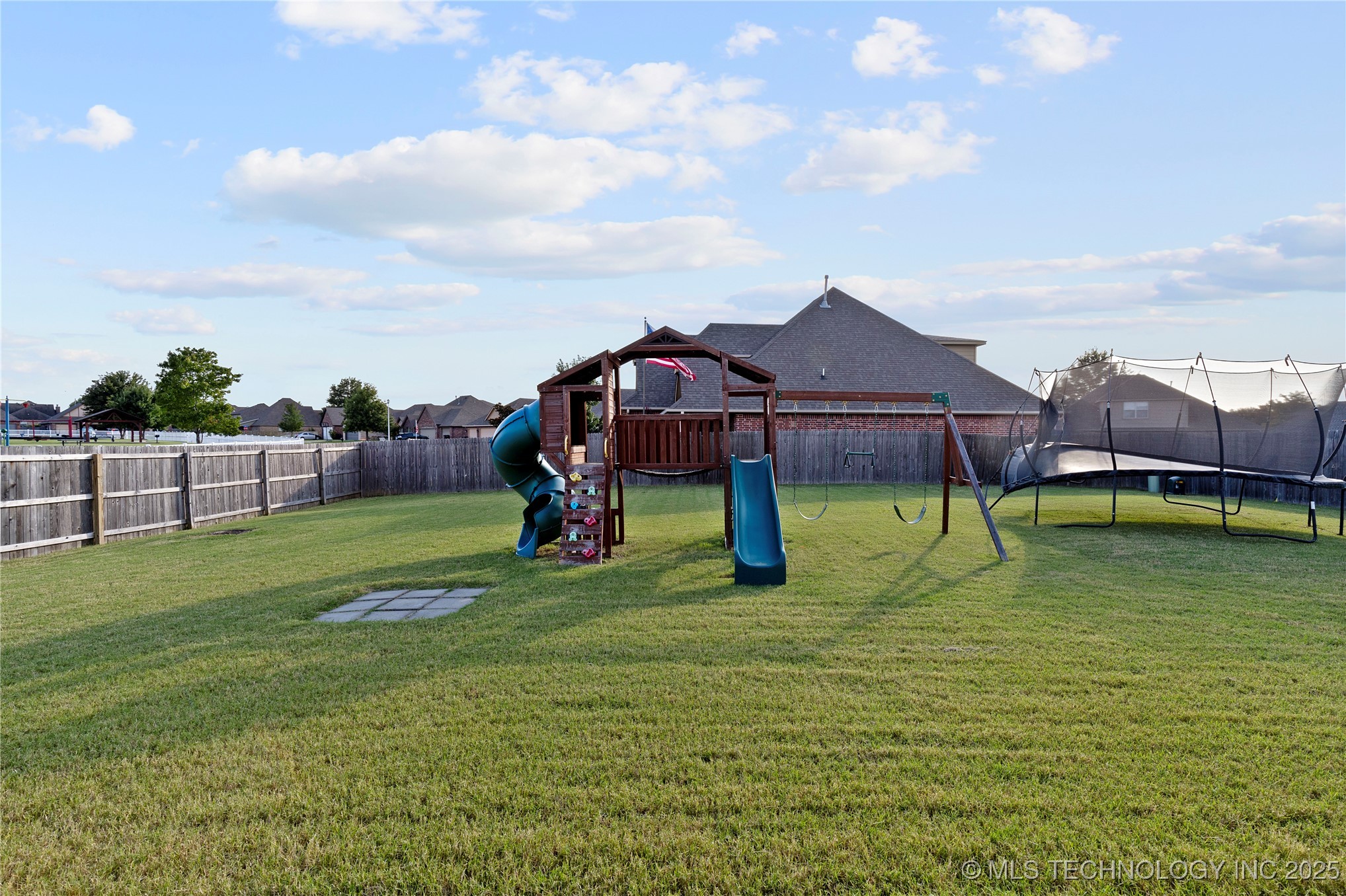 2418 S 16th Court