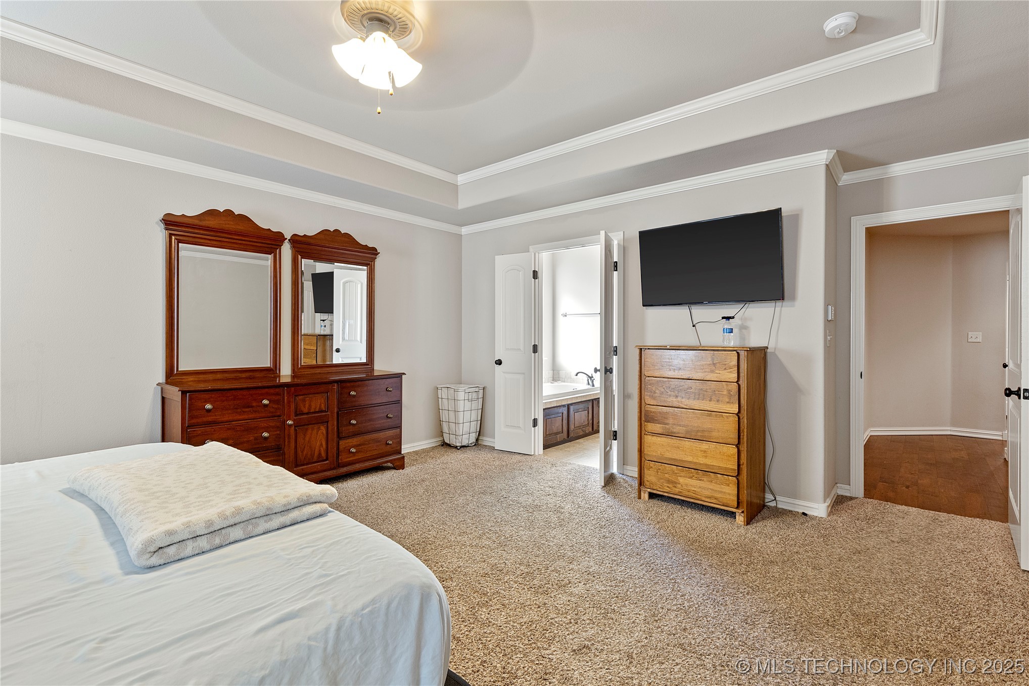 2418 S 16th Court