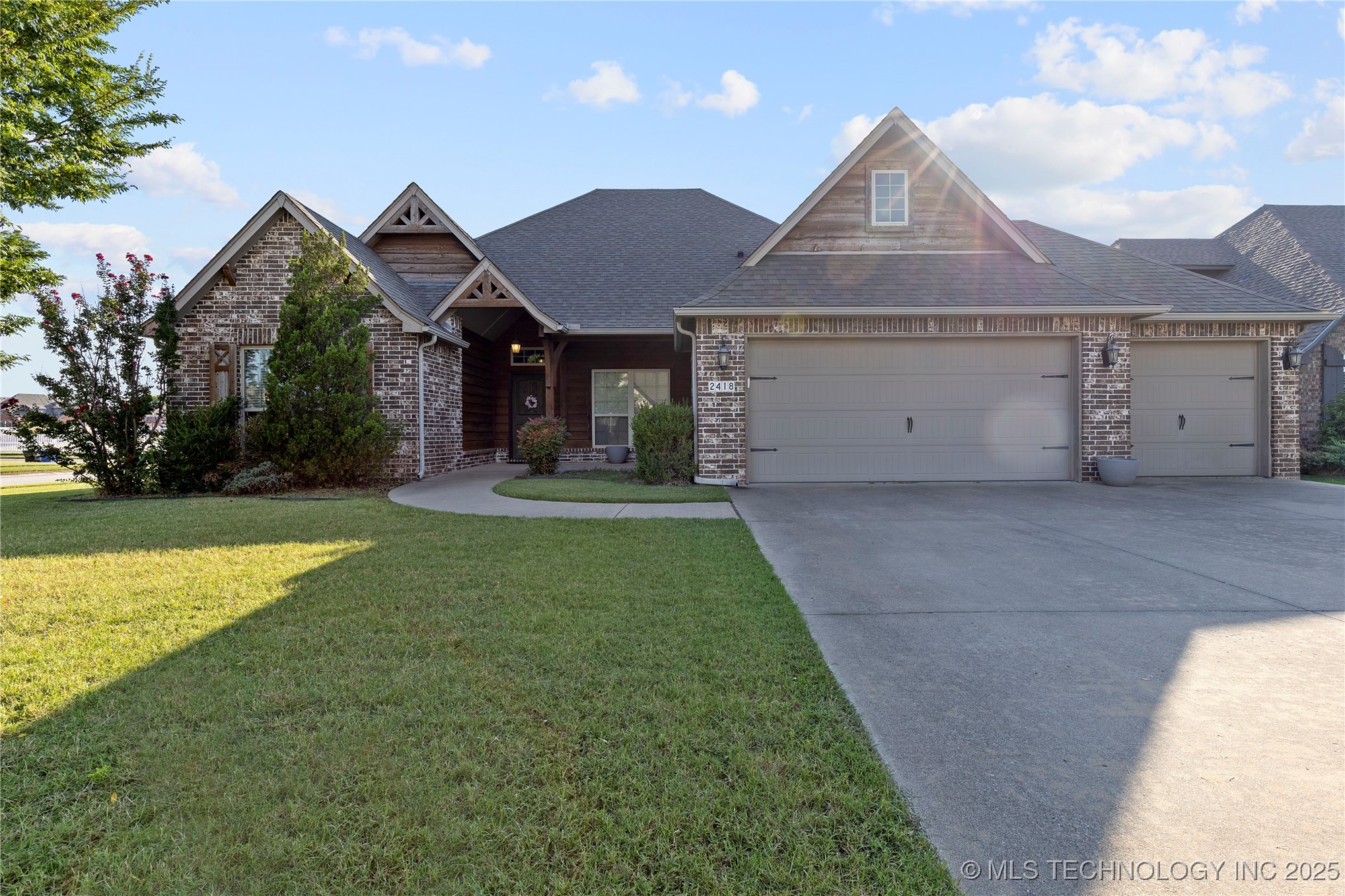 2418 S 16th Court