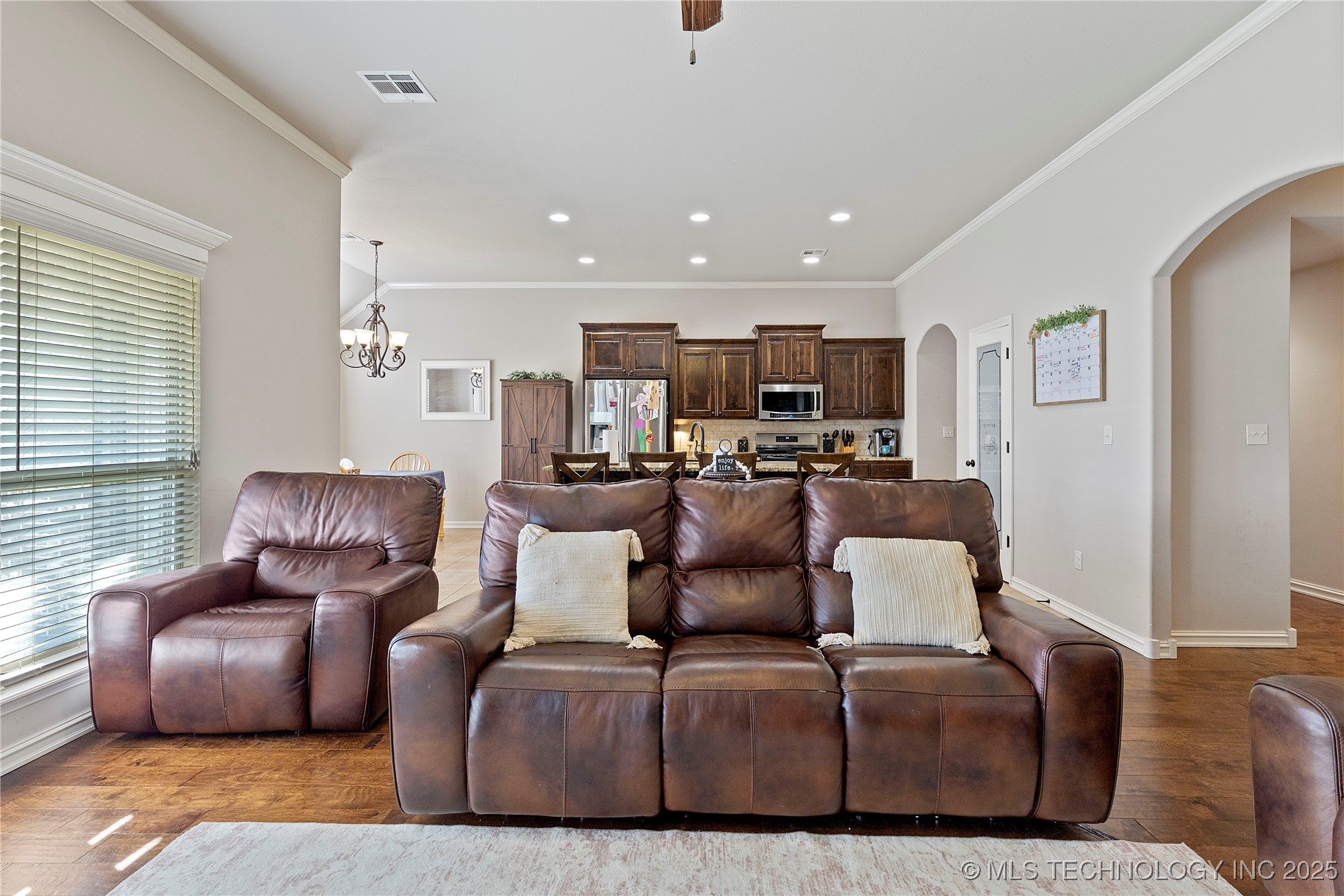 2418 S 16th Court
