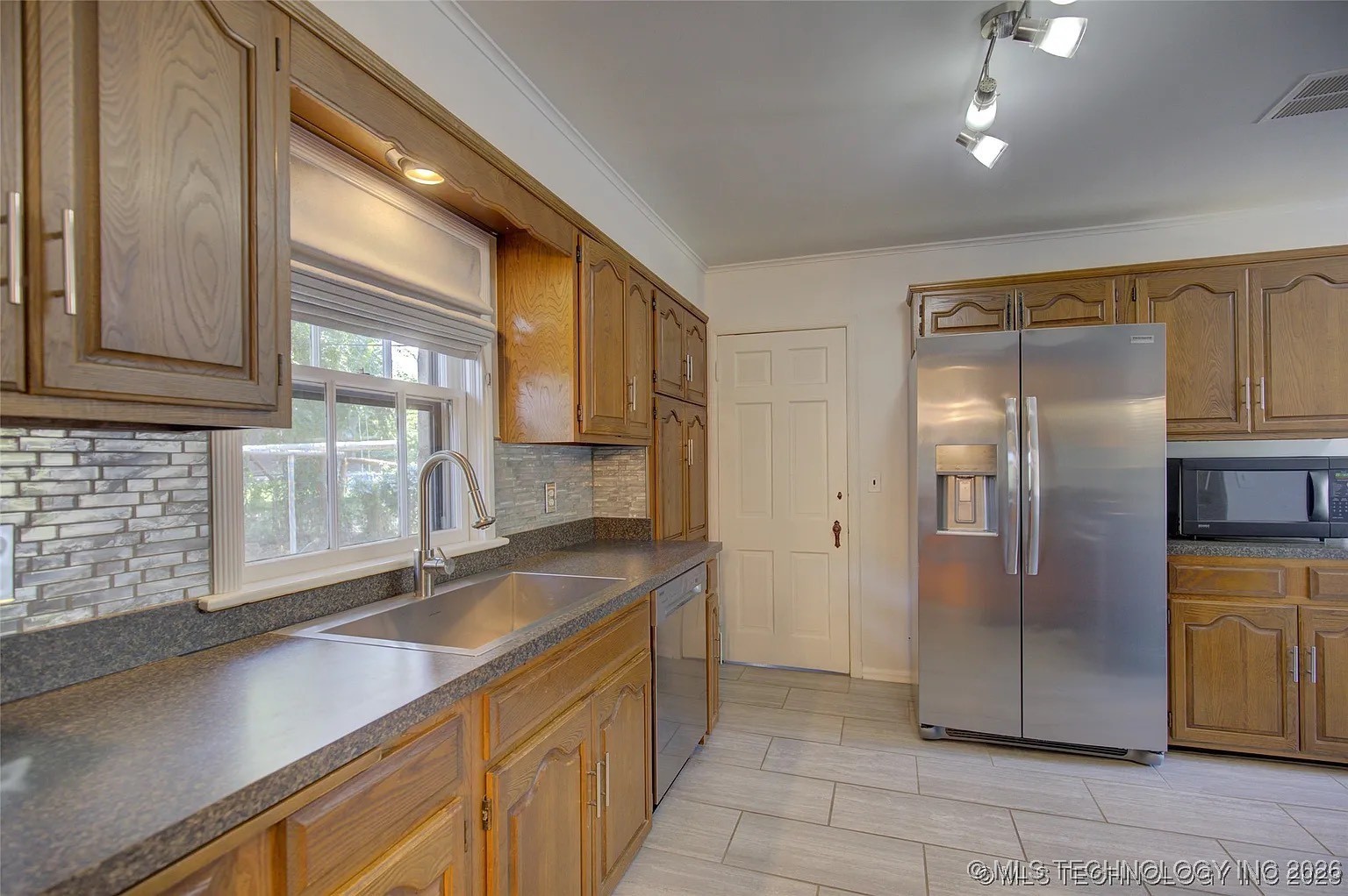 3536 E Haskell Street