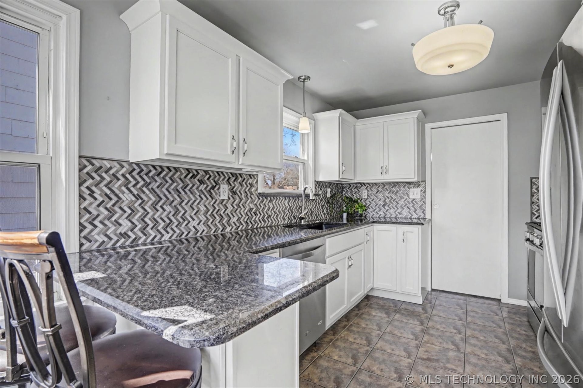 4322 E 4th Place