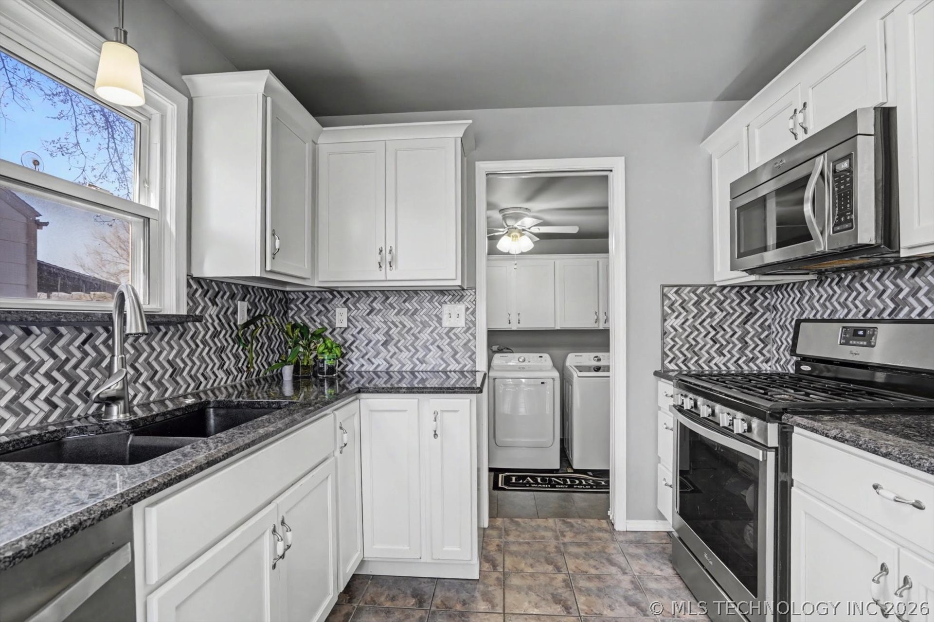4322 E 4th Place
