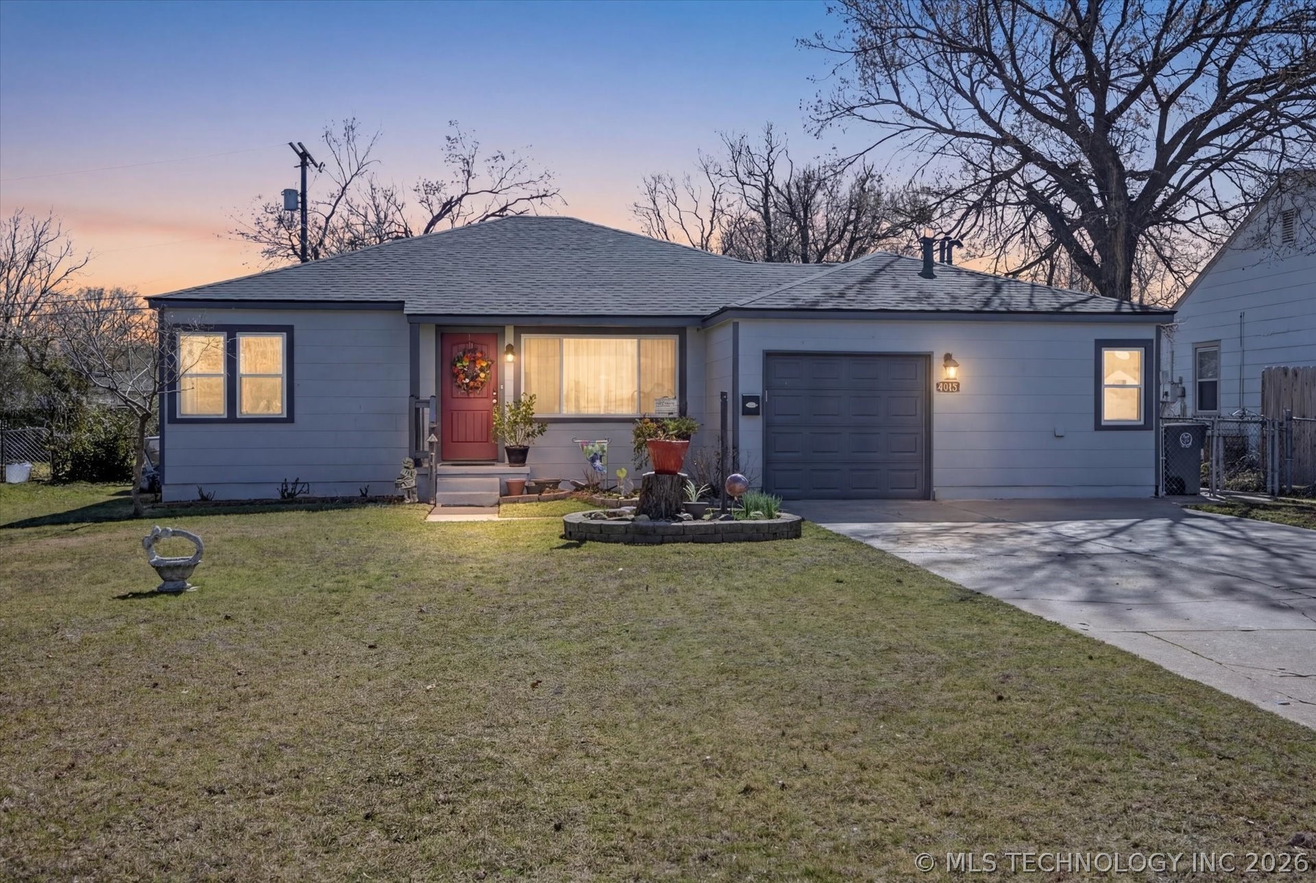 4322 E 4th Place