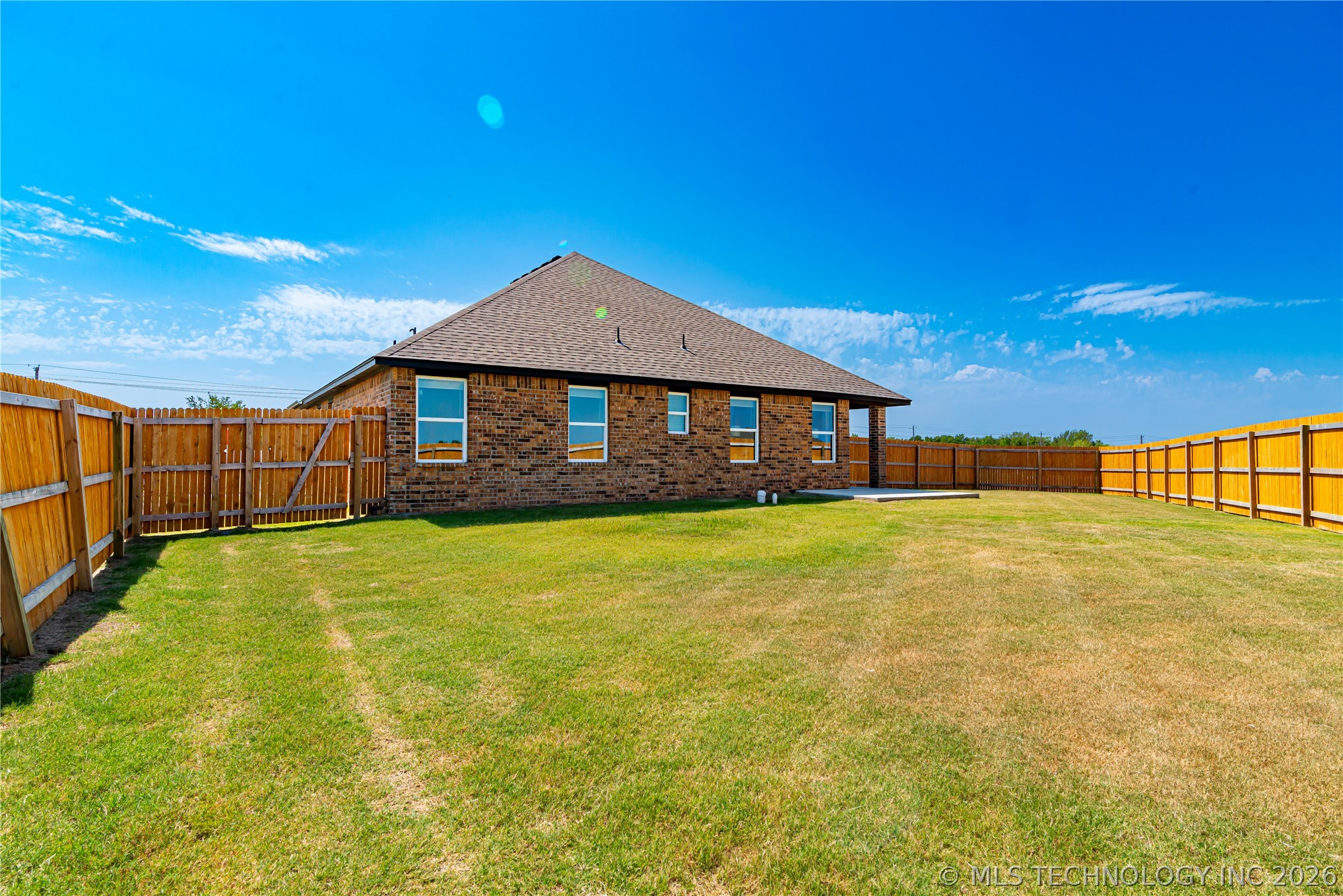 15203 E 40th Place S