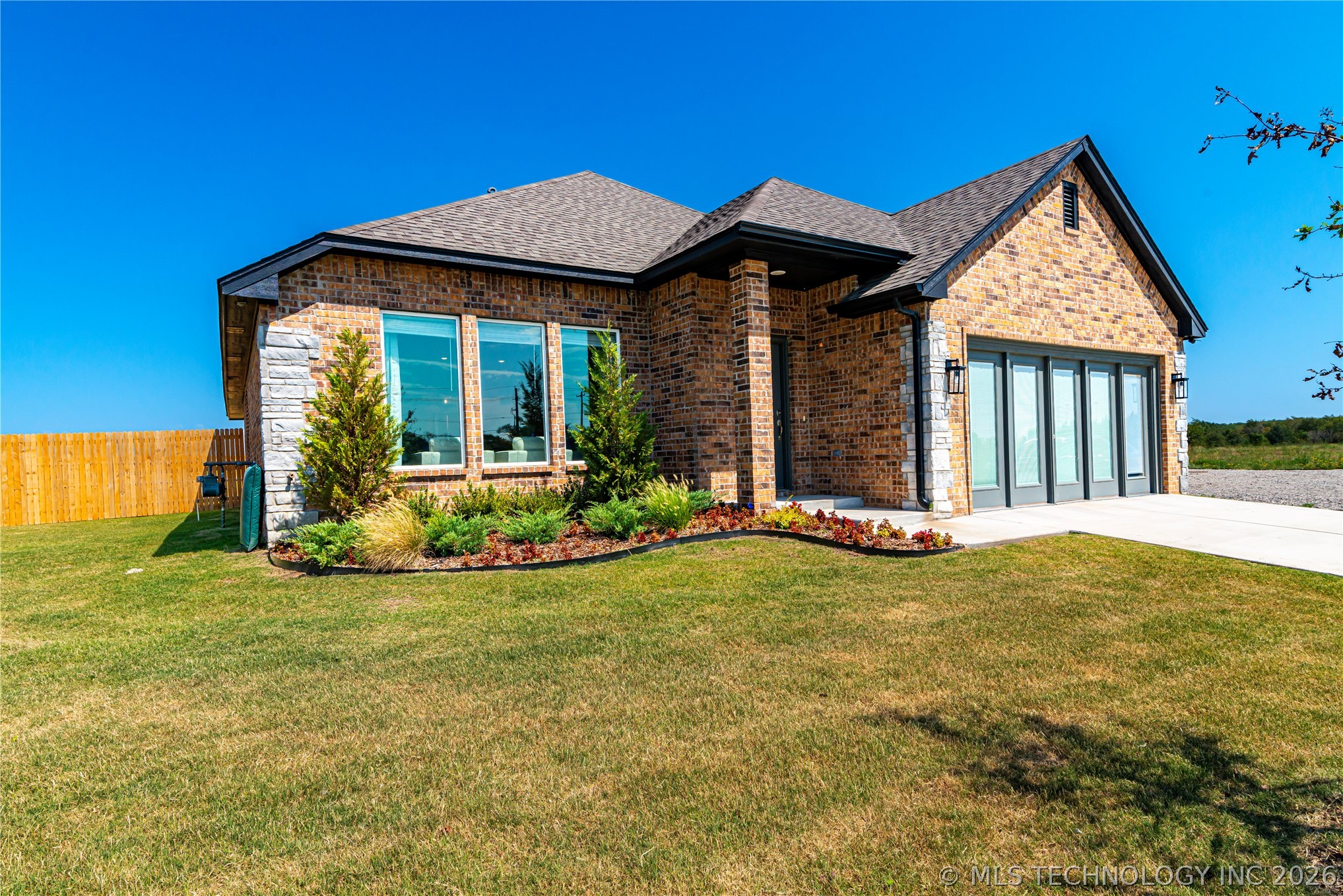 15203 E 40th Place S