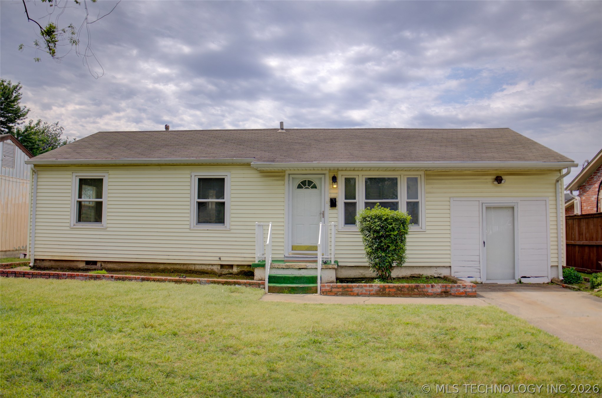 7122 E Easton Place