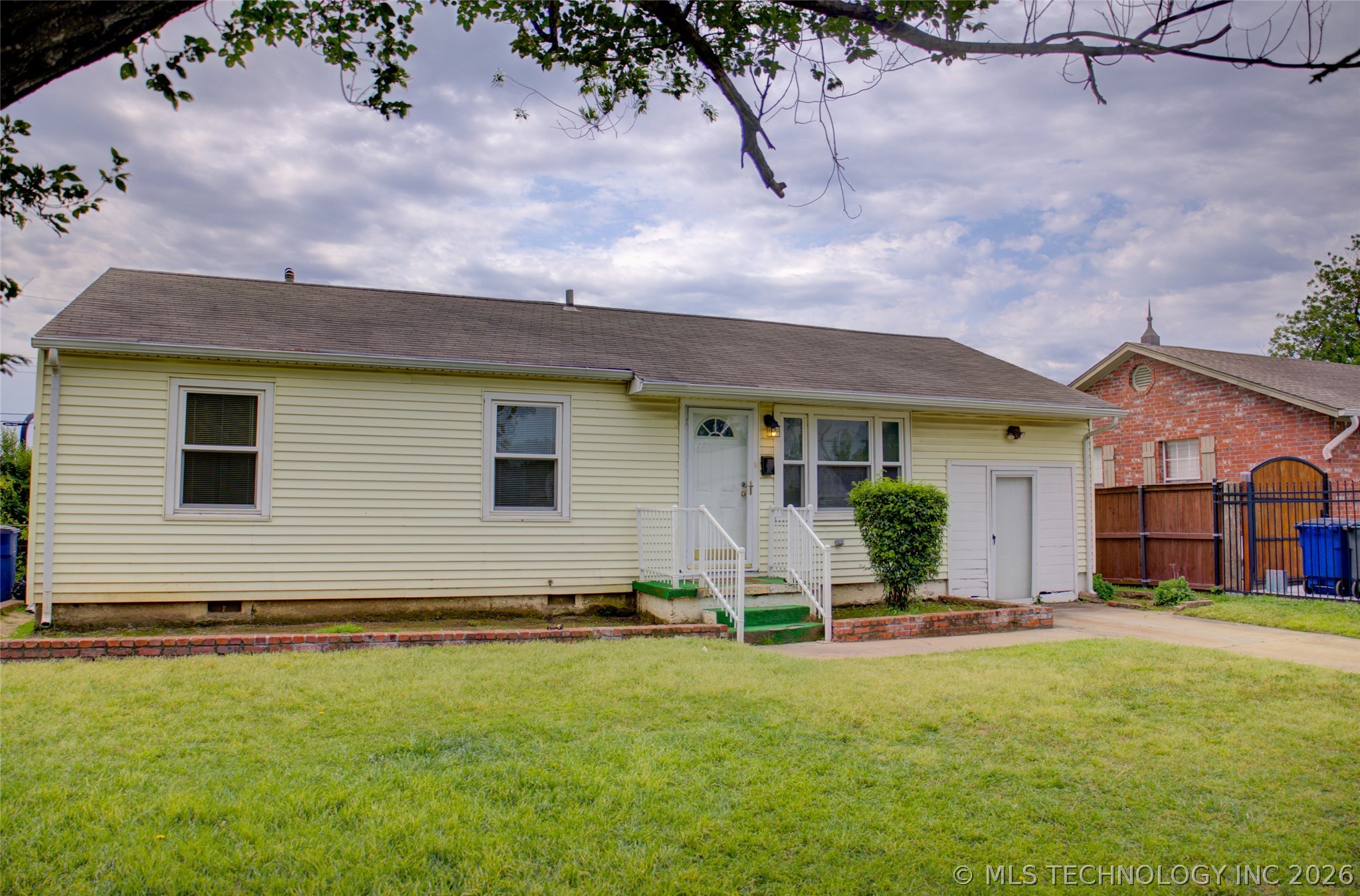 7122 E Easton Place